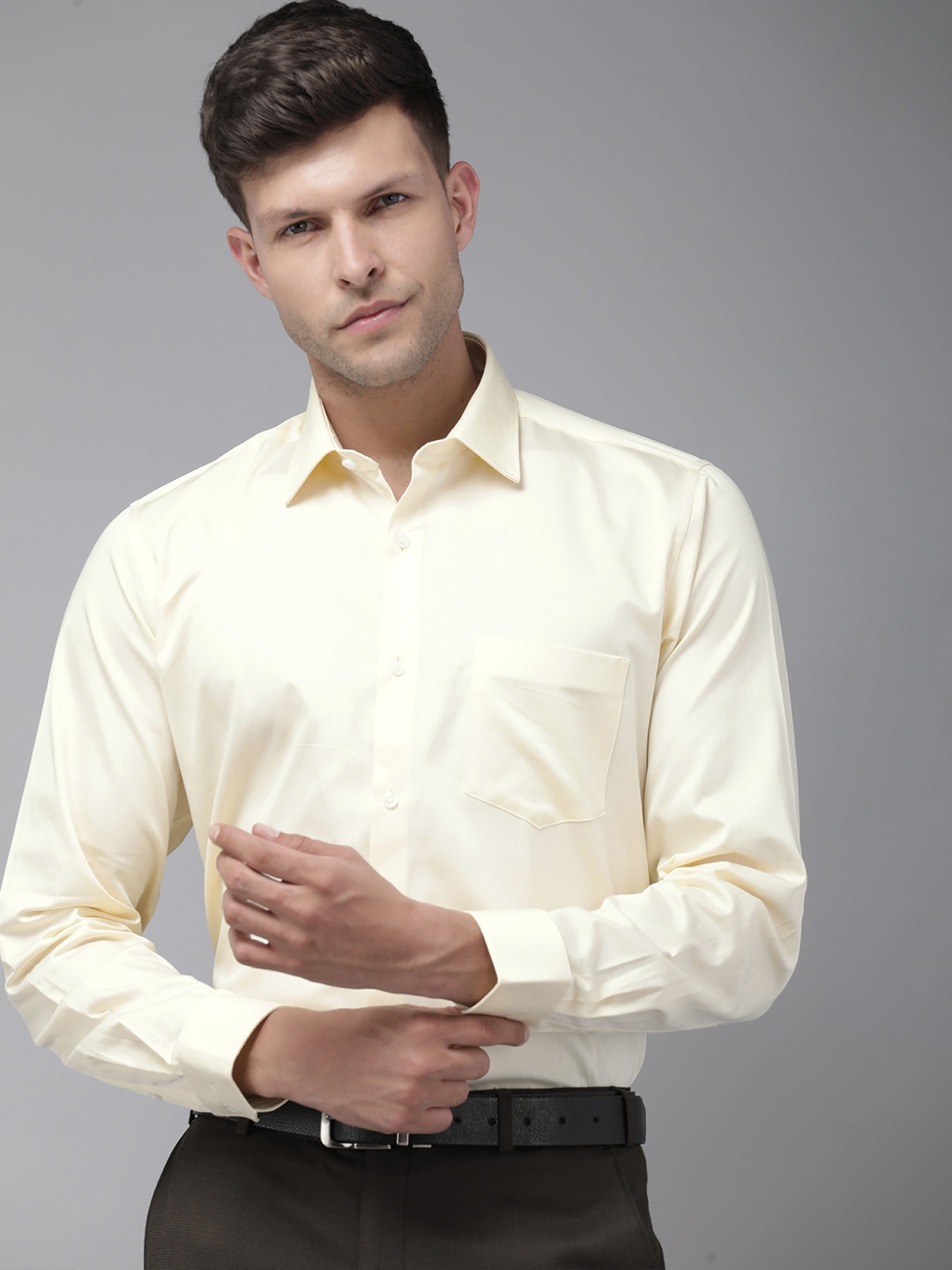 

Van Heusen Pure Cotton Custom Fit Opaque Formal Shirt, Yellow