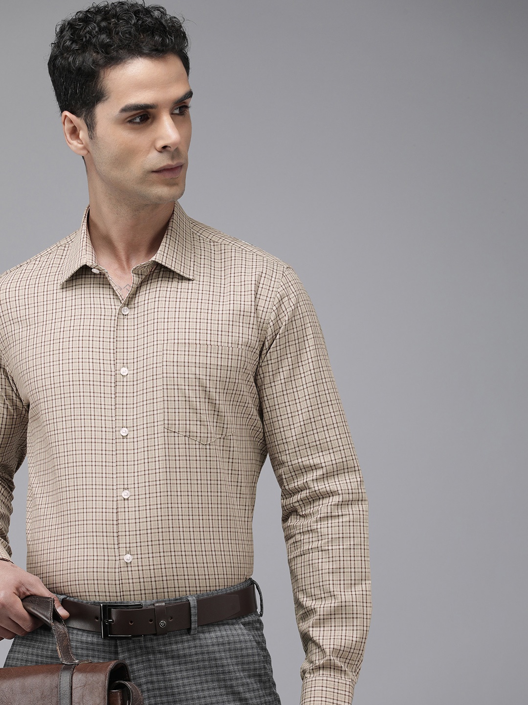 

Van Heusen Slim Fit Checked Pure Cotton Formal Shirt, Beige