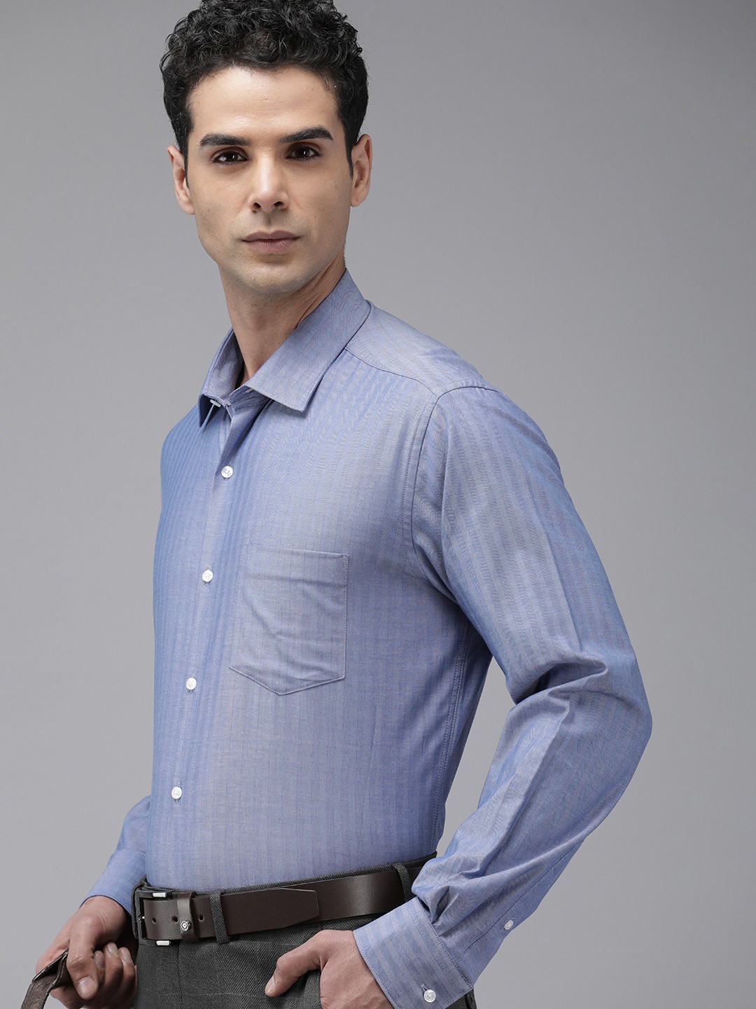 

Van Heusen Men Pure Cotton Custom Slim Fit Formal Shirt, Blue