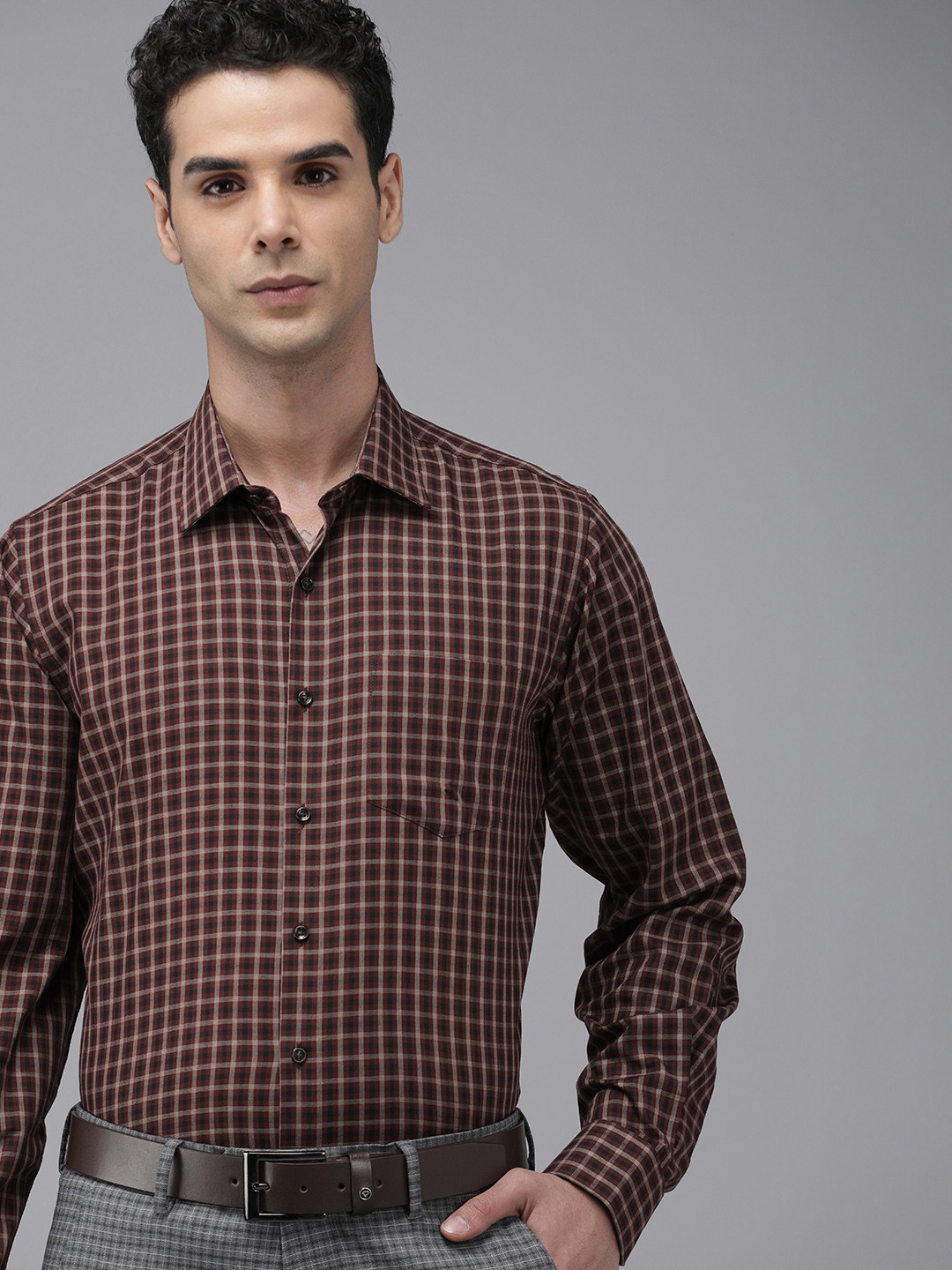 

Van Heusen Slim Fit Checked Pure Cotton Formal Shirt, Brown