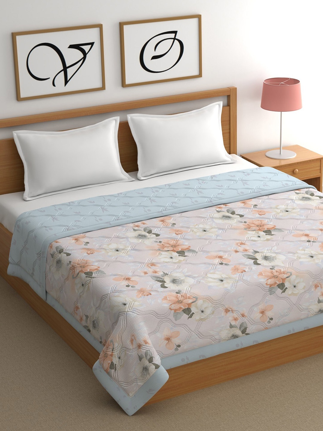 

CHHAVI INDIA Beige & Blue Floral Printed AC Room 350 GSM Double Bed Comforter