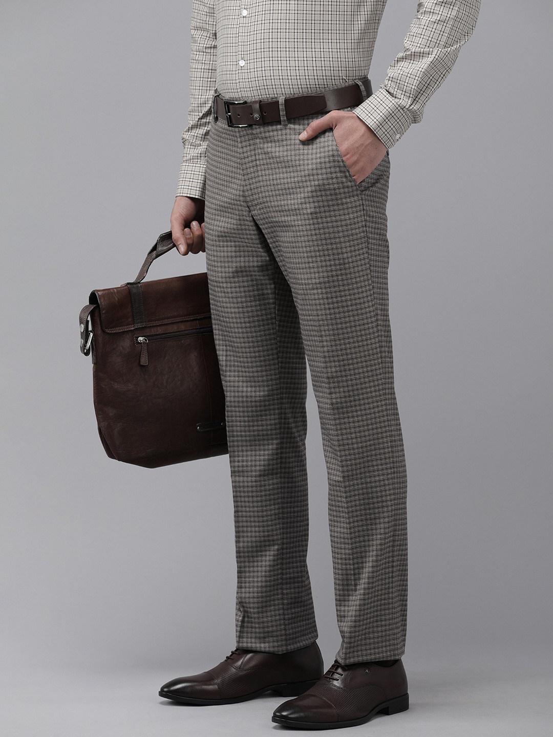 

Van Heusen Men Checked Urban Slim Slim Fit Trousers, Grey