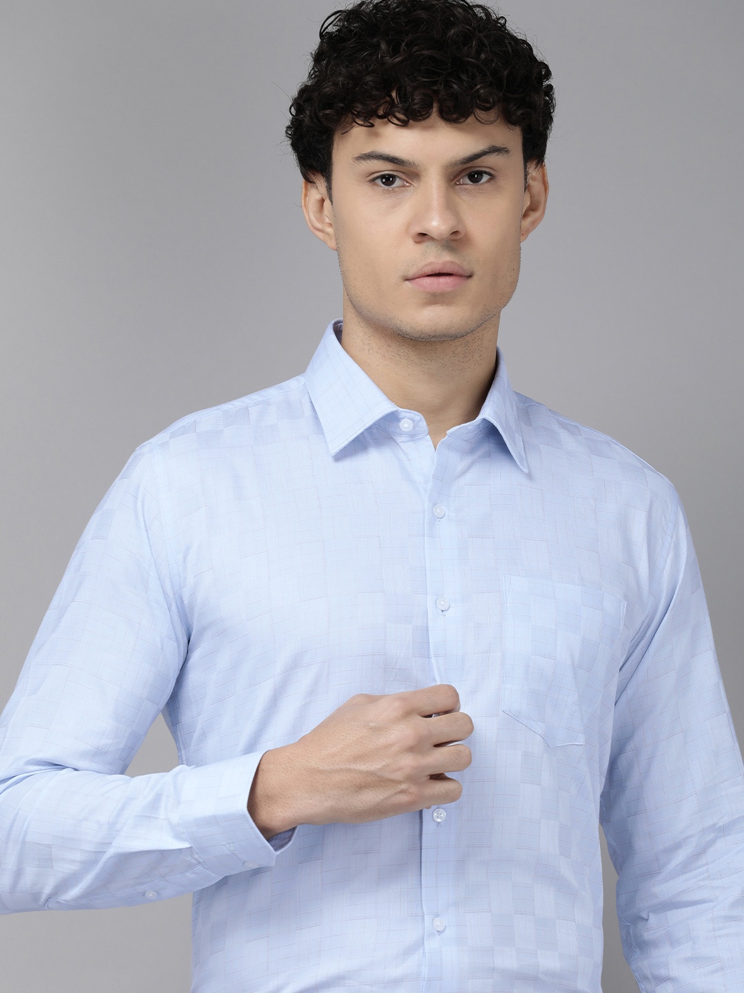 

Van Heusen Men Slim Fit Tartan Checks Formal Shirt, Blue