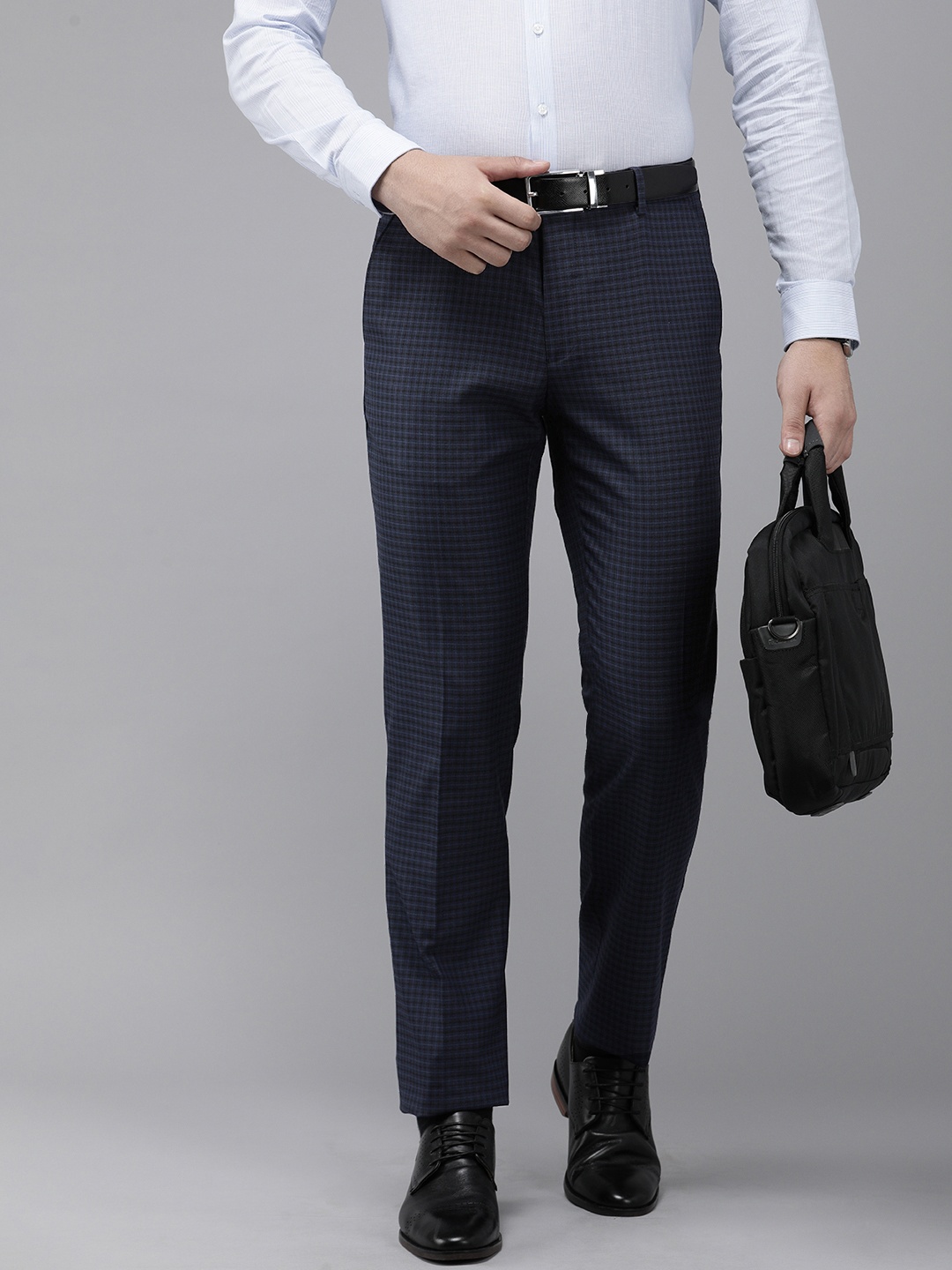 

Van Heusen Men Checked Mid-Rise Slim Fit Formal Trousers, Navy blue