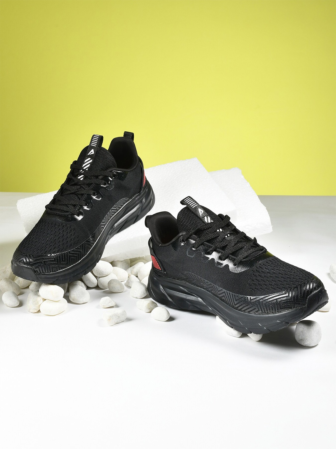 

IMPAKTO Men Charged Lightweight Lace-Up Running Shoes, Black