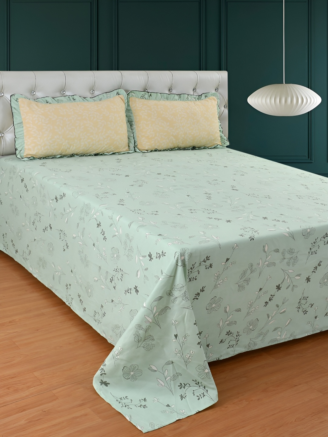 

BREVARD Green & White Floral 210 TC King Bedsheet with 2 Pillow Covers