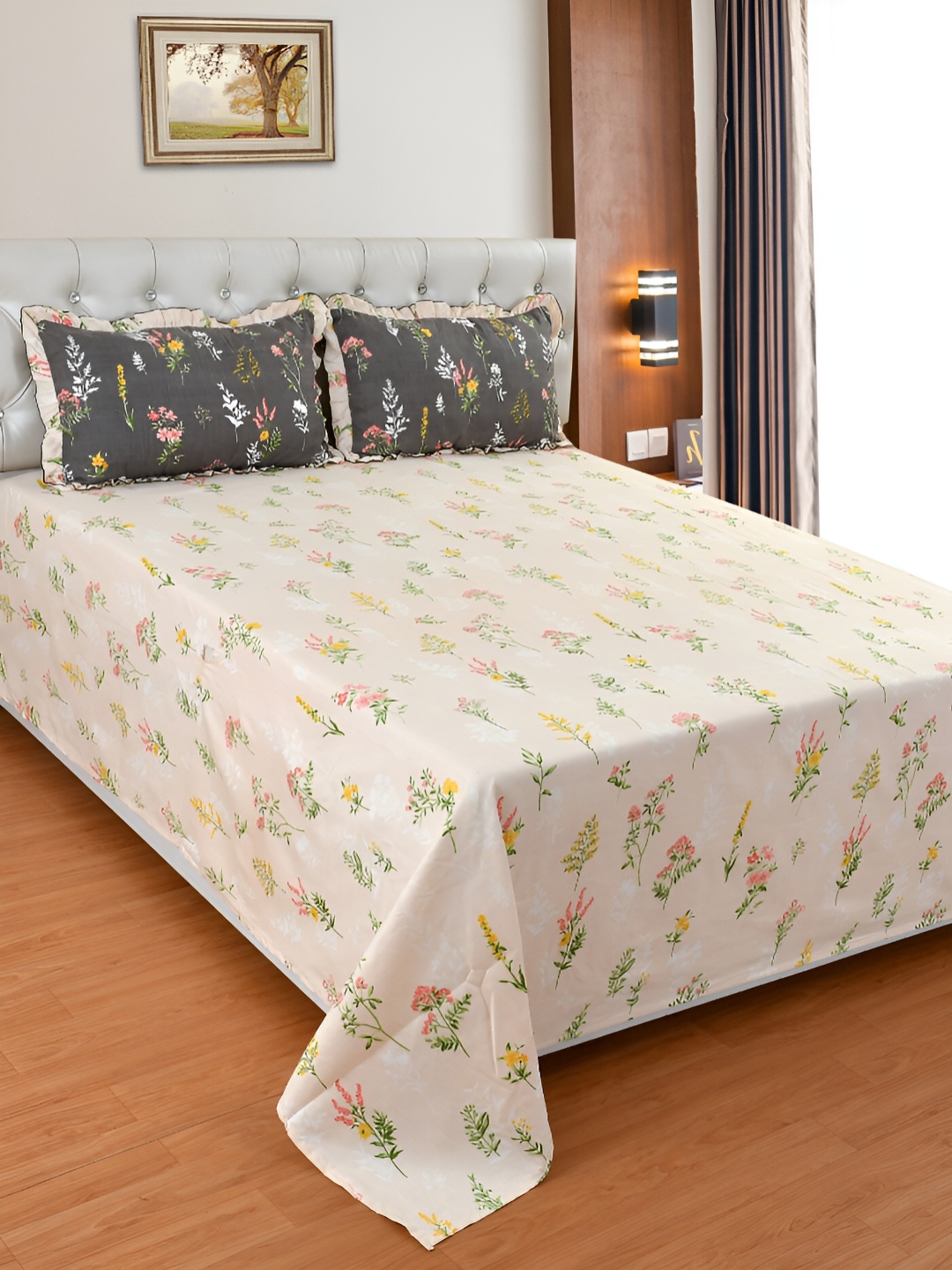 

BREVARD Pink & Green Floral 210 TC King Bedsheet with 2 Pillow Covers