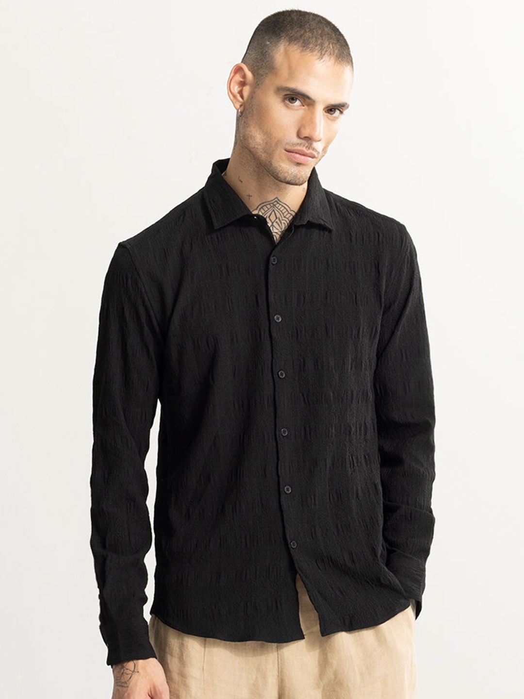

Snitch Black Classic Textured Slim Fit Casual Shirt