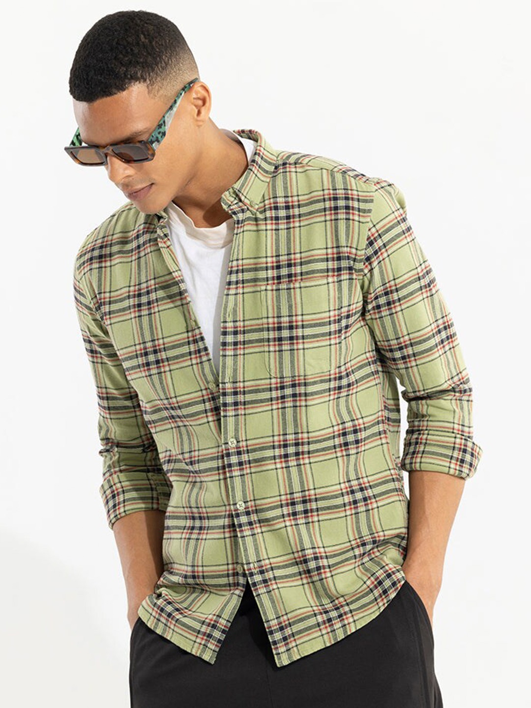 

Snitch Green Classic Tartan Checked Button-Down Collar Slim Fit Pure Cotton Casual Shirt
