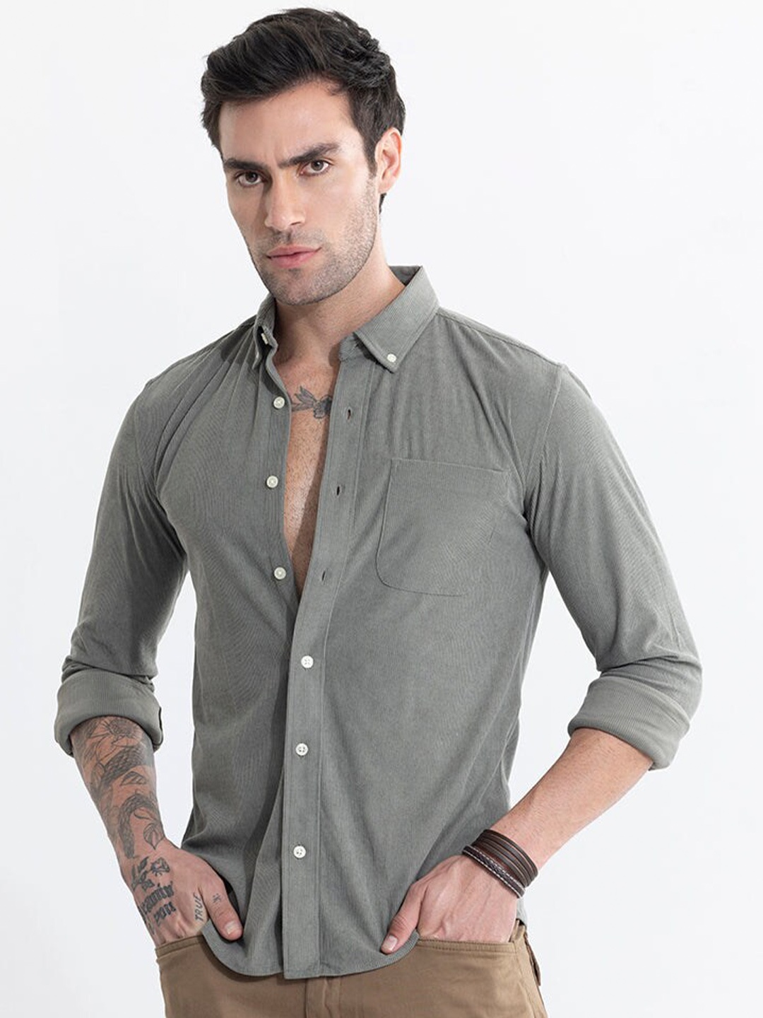 

Snitch Green Classic Slim Fit Self Design Casual Shirt