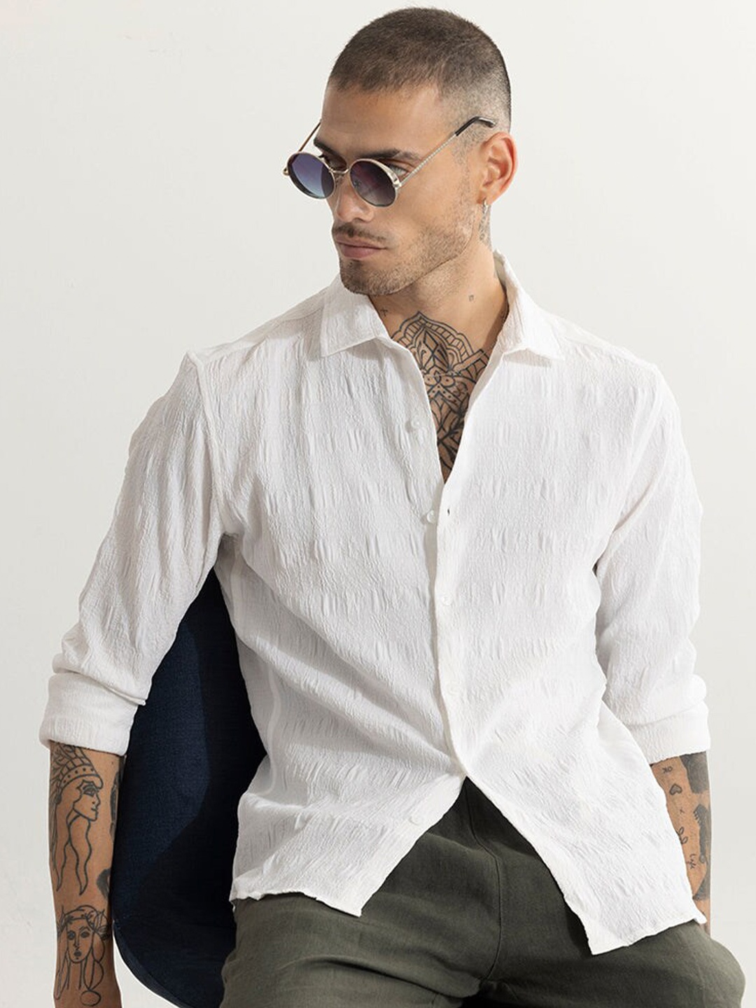

Snitch White Self Design Classic Slim Fit Casual Shirt
