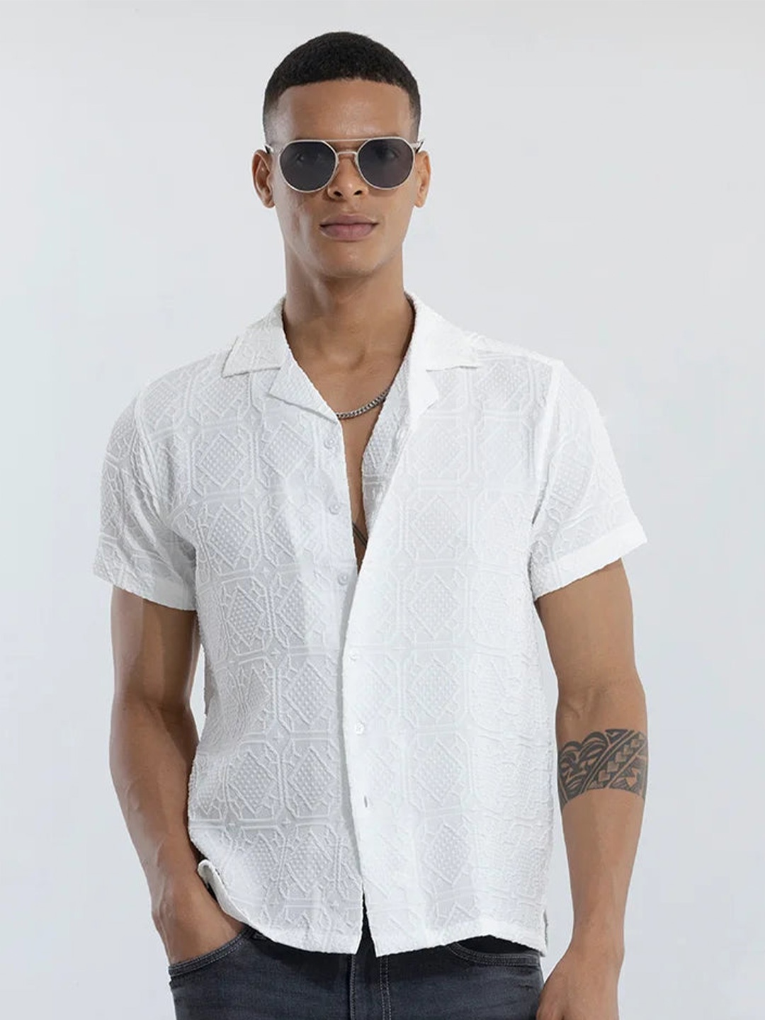 

Snitch White Classic Cuban Collar Casual Shirt