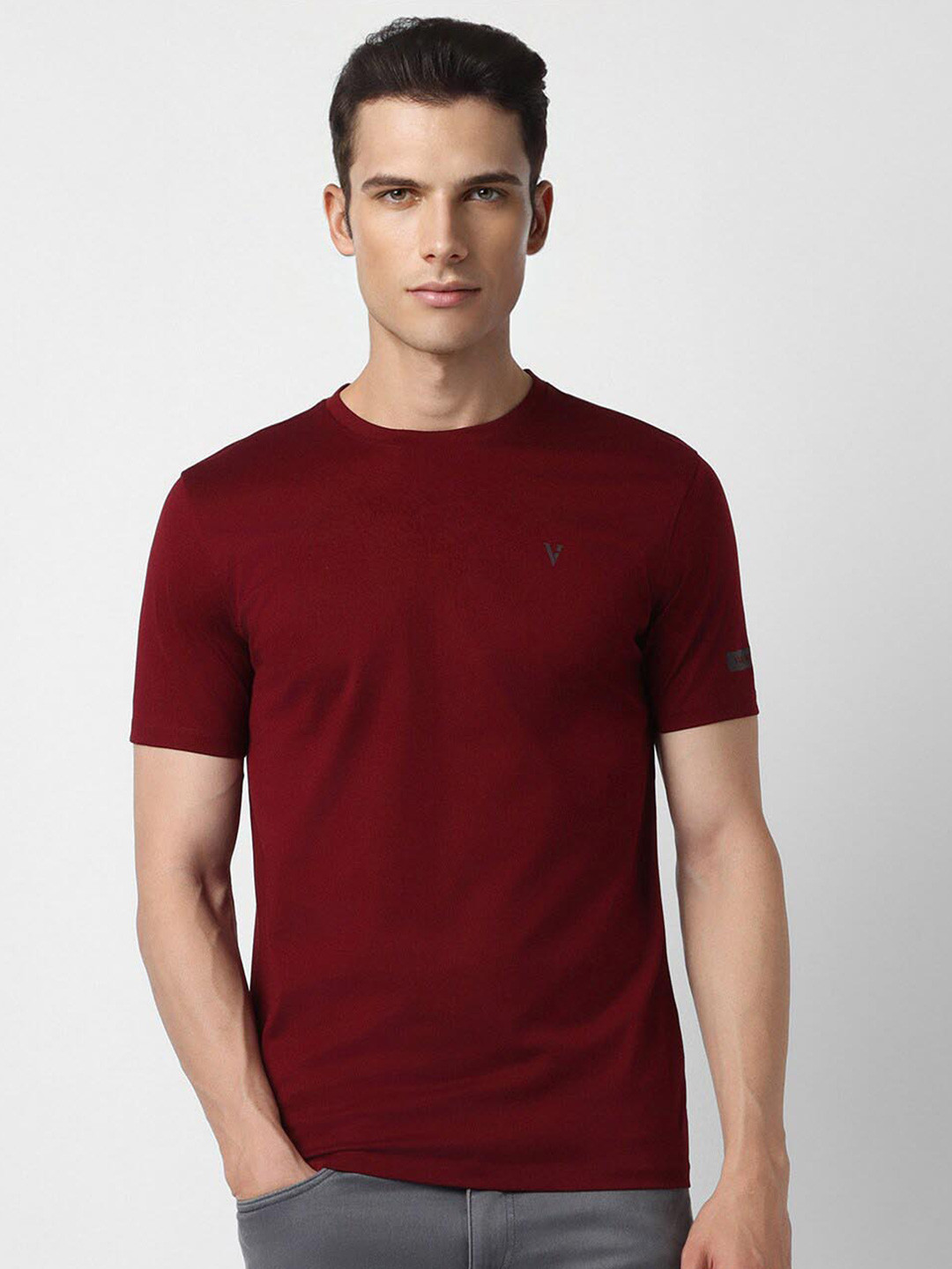 

V Dot Round Neck Slim Fit T-shirt, Maroon