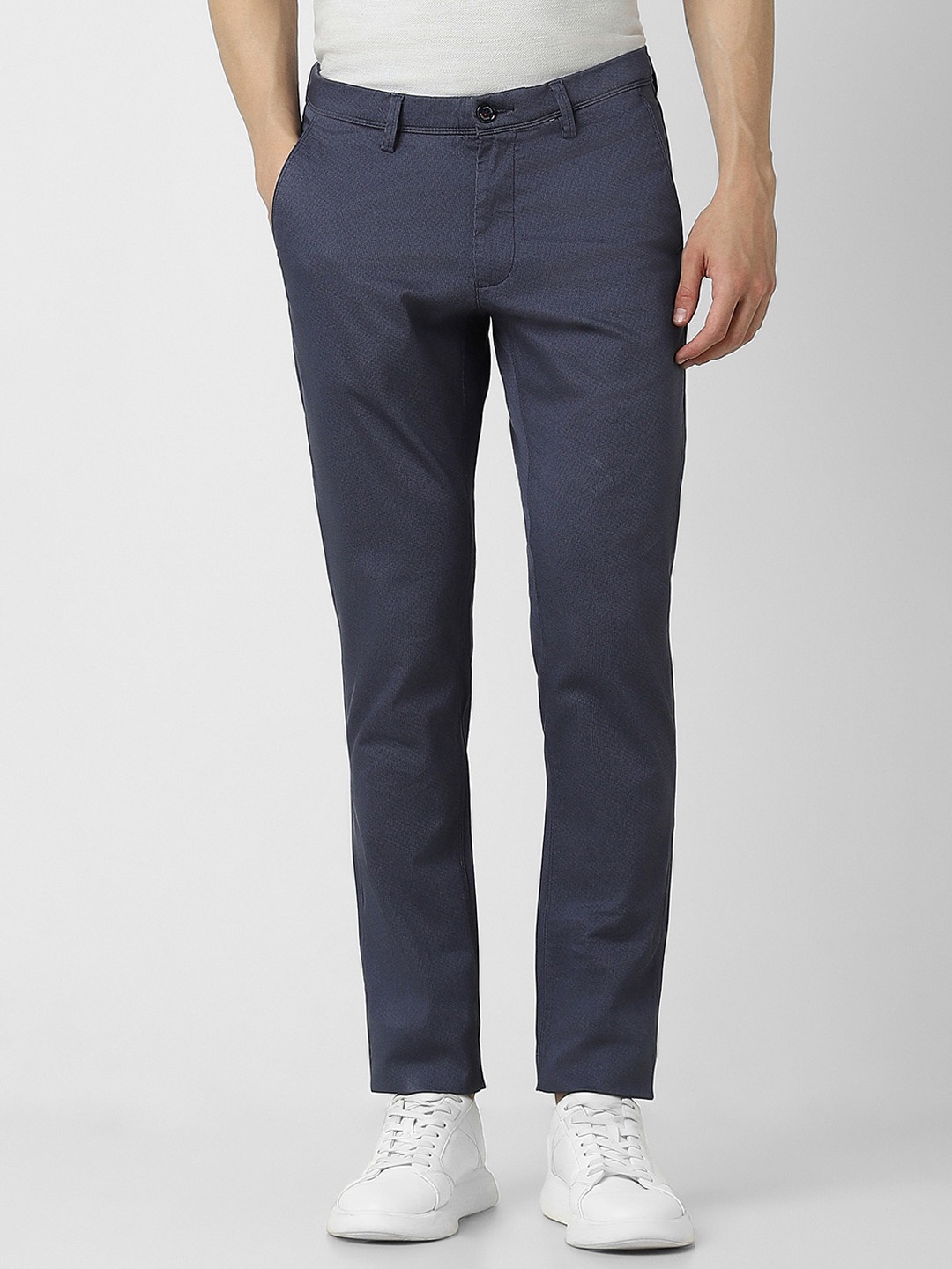 

Van Heusen Sport Men Slim Fit Mid-Rise Pain Cotton Trousers, Blue