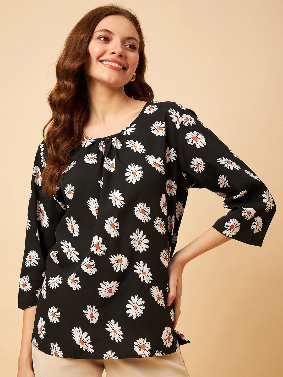

STYLE BLUSH Floral Printed Crepe Top, Black