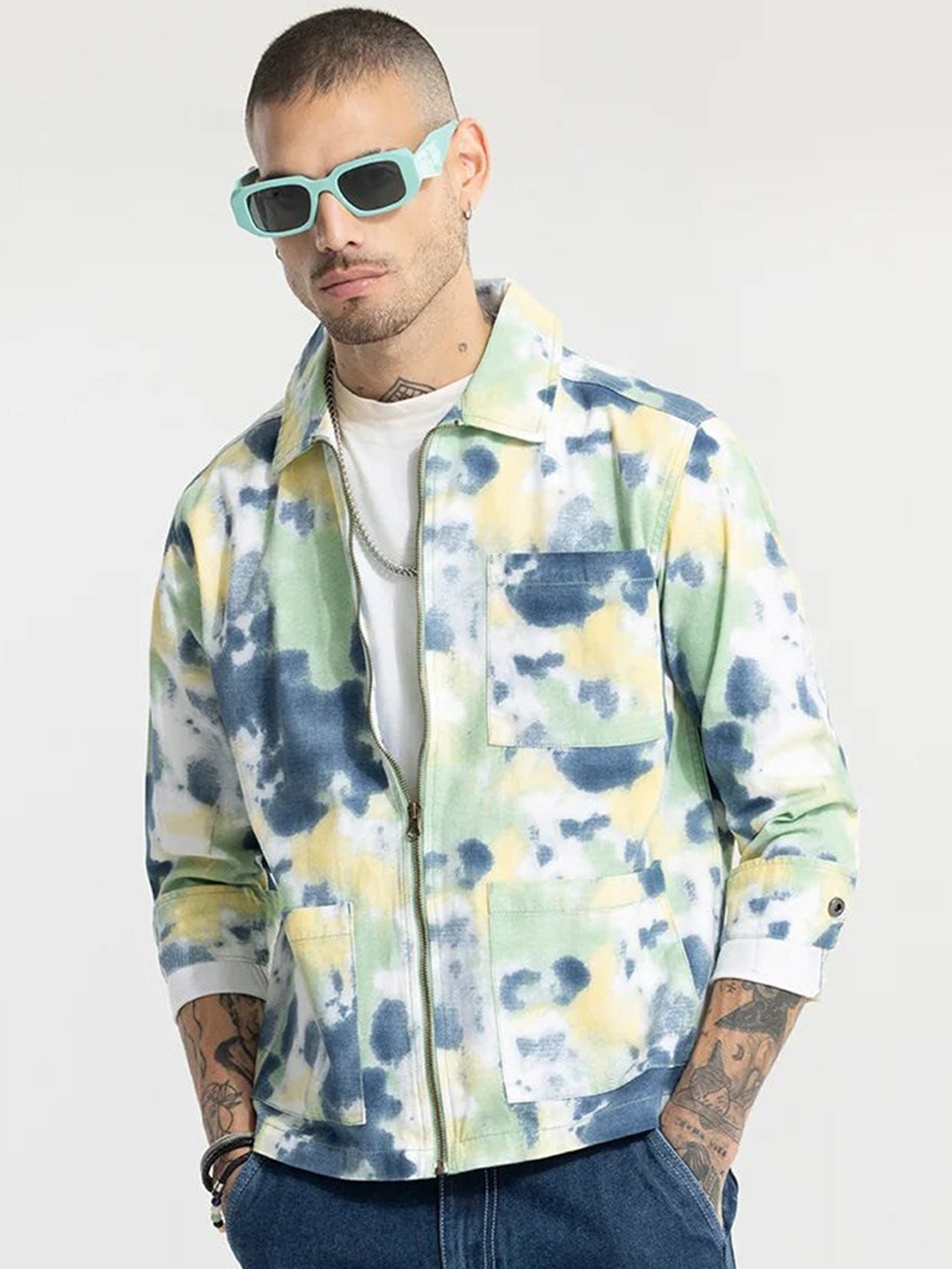 

Snitch Green Abstract Printed Spread Collar Cotton Shacket