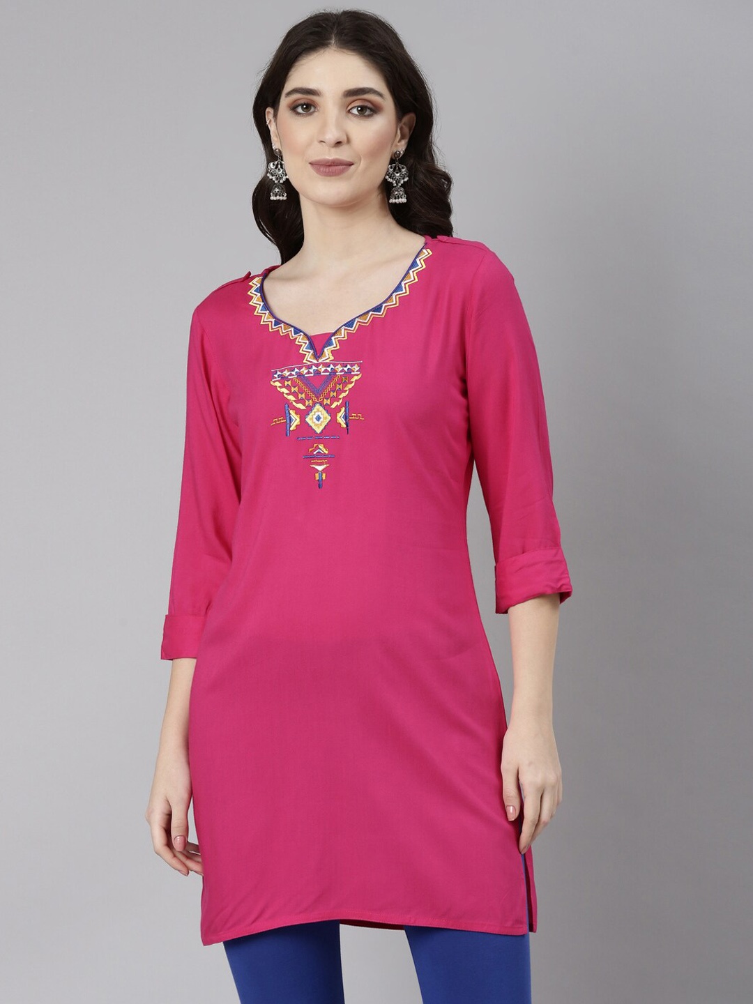 

Souchii Ethnic Motifs Embroidered Kurta, Pink