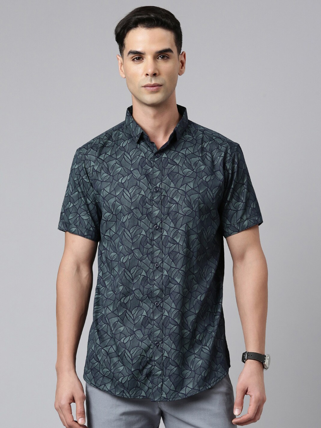 

Majestic Man Geometric Printed Comfort Slim Fit Pure Cotton Casual Shirt, Navy blue