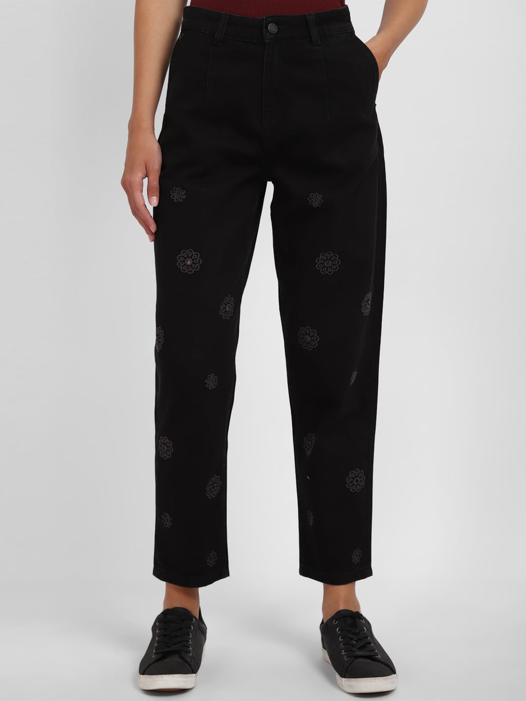

Allen Solly Woman Regular Fit Clean Look Stretchable Jeans, Black