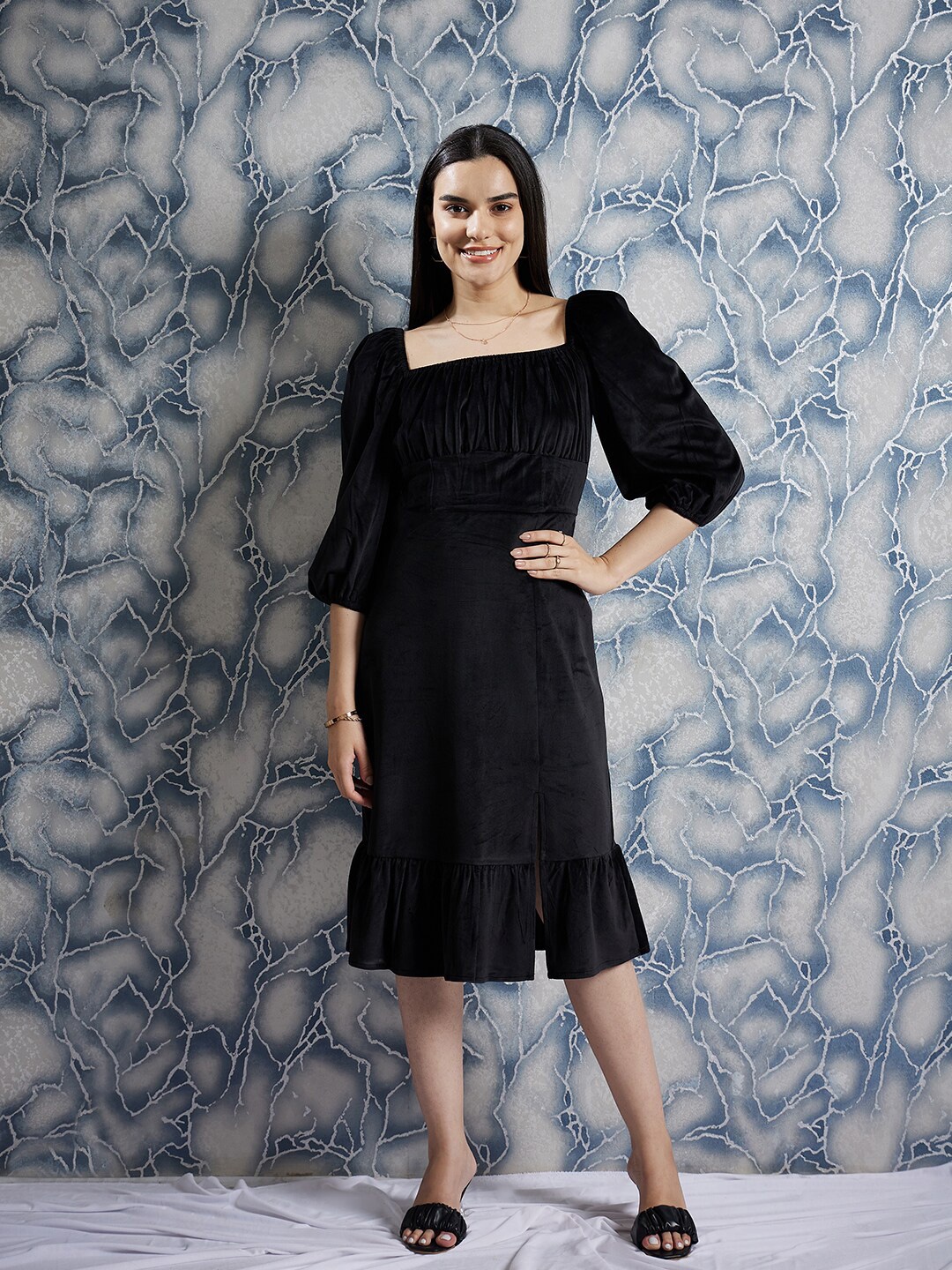 

Athena Black Square Neck Puff Sleeves Gathered Detailed Midi Sheath Dress