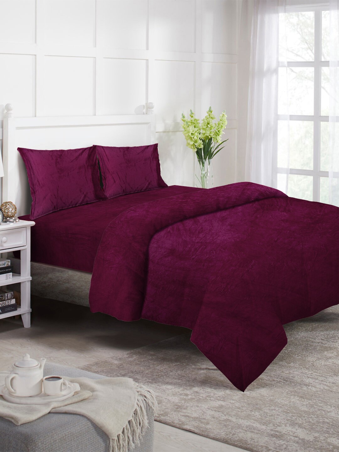 

KLOTTHE Maroon 4 Pieces Solid Fitted Mild Woolen Winter Double King Bedding Set