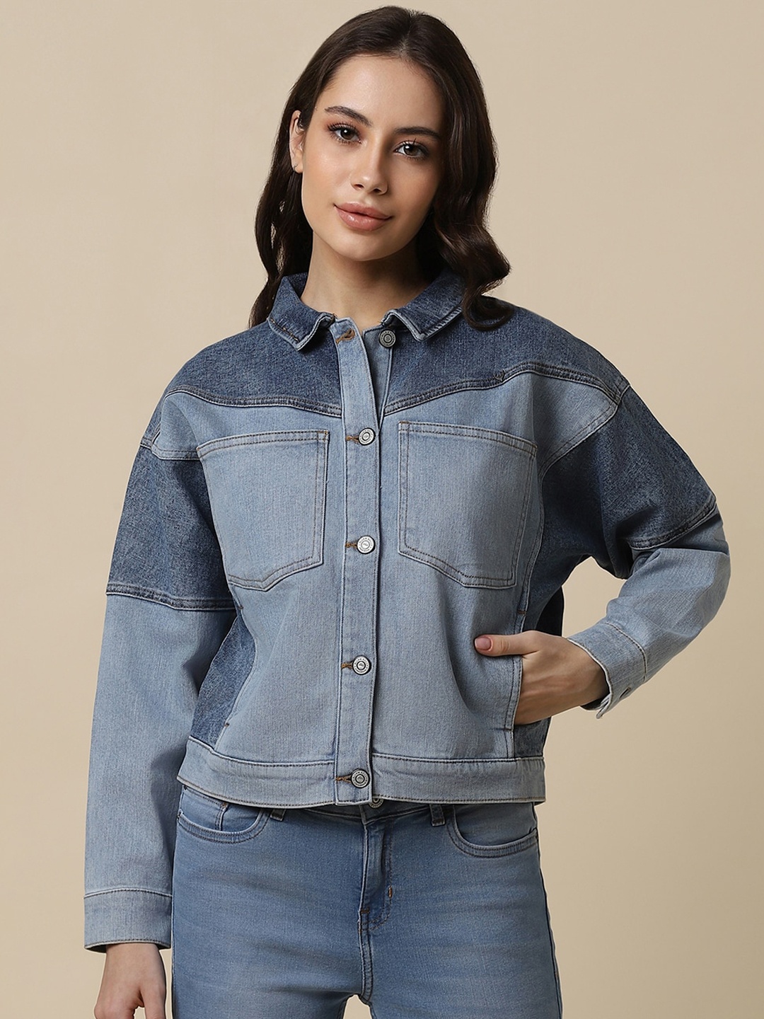 

Allen Solly Woman Spread Collar Denim Jacket, Blue