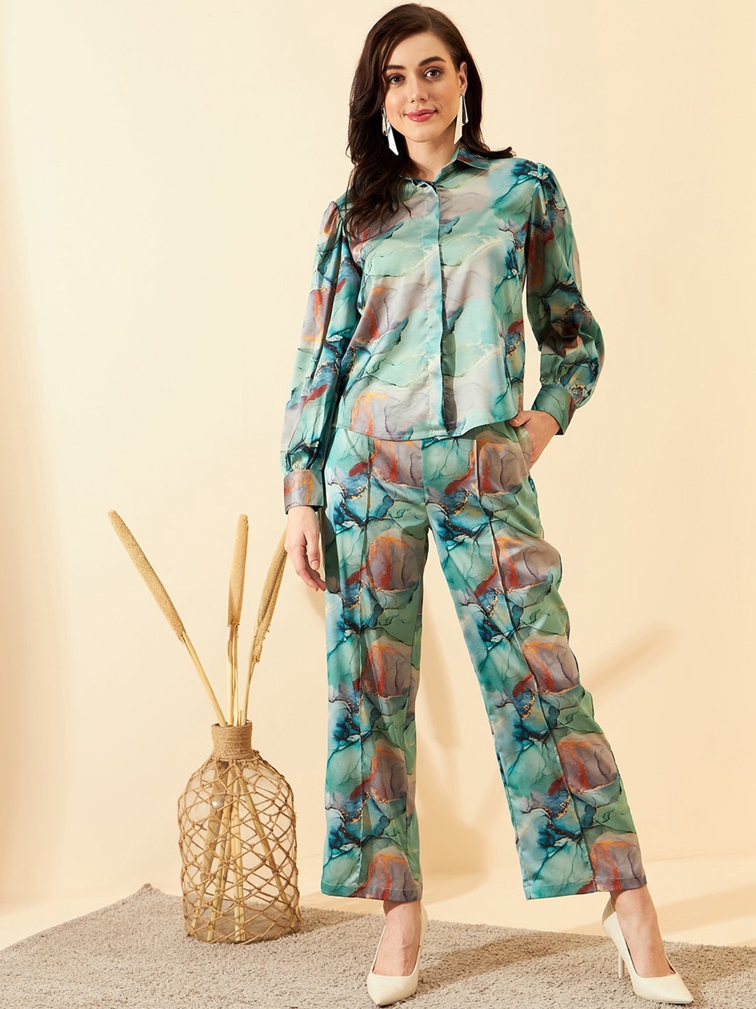 

MAGRE Green Printed Puffed Sleeves Shirt With Trousers