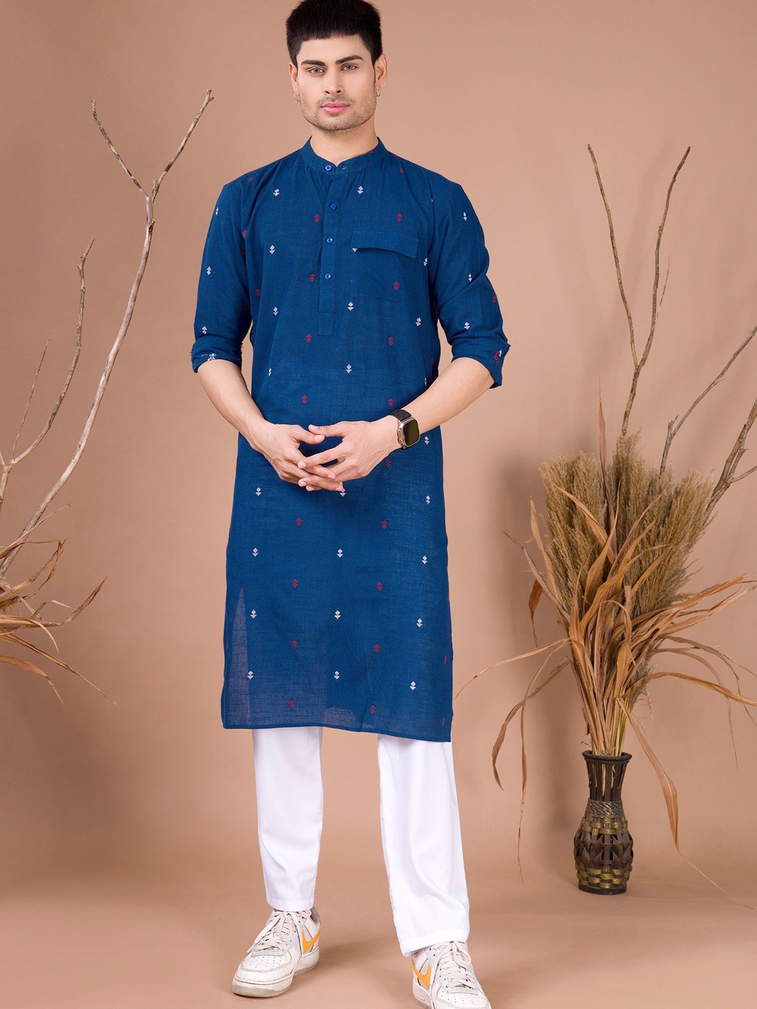 

SHIWAM ETHNIX Ethnic Motifs Printed Band Collar Straight Kurta with Pyjamas, Navy blue