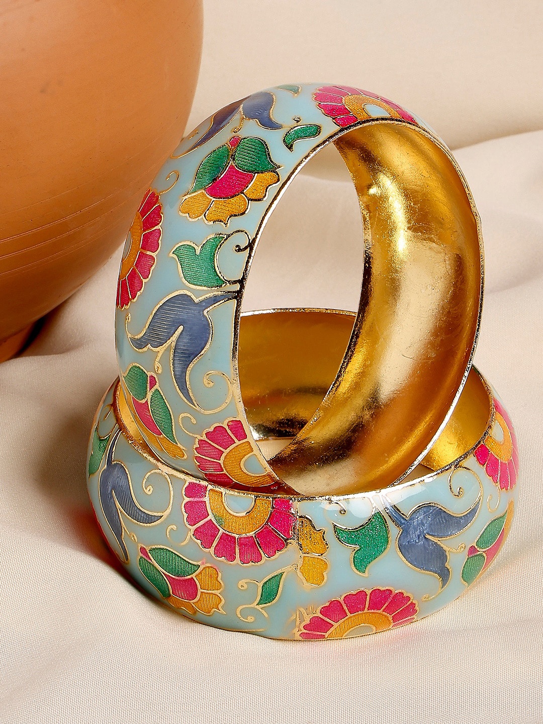 

OOMPH Set of 2 Floral Design Bangles, Gold