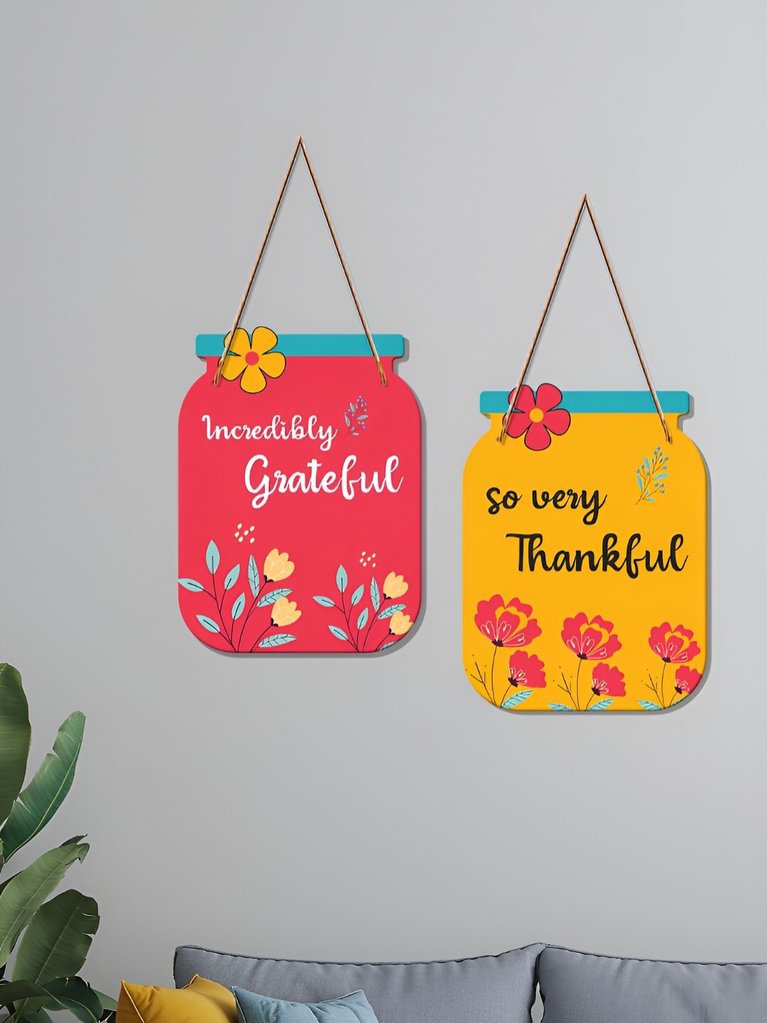 ArtVibes Pink & Yellow 2 Pieces Incredibly Grateful Quote Printed Wall Hanging