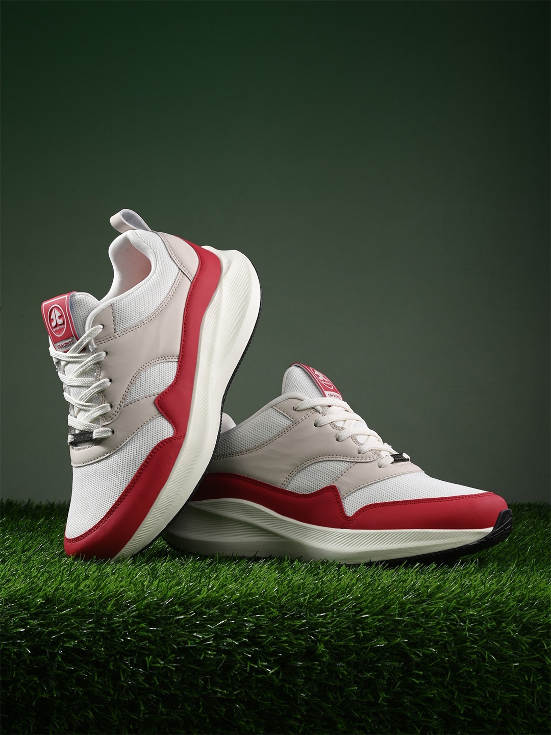 

OFF LIMITS Women Colourblocked Lace-Up Sneakers, White