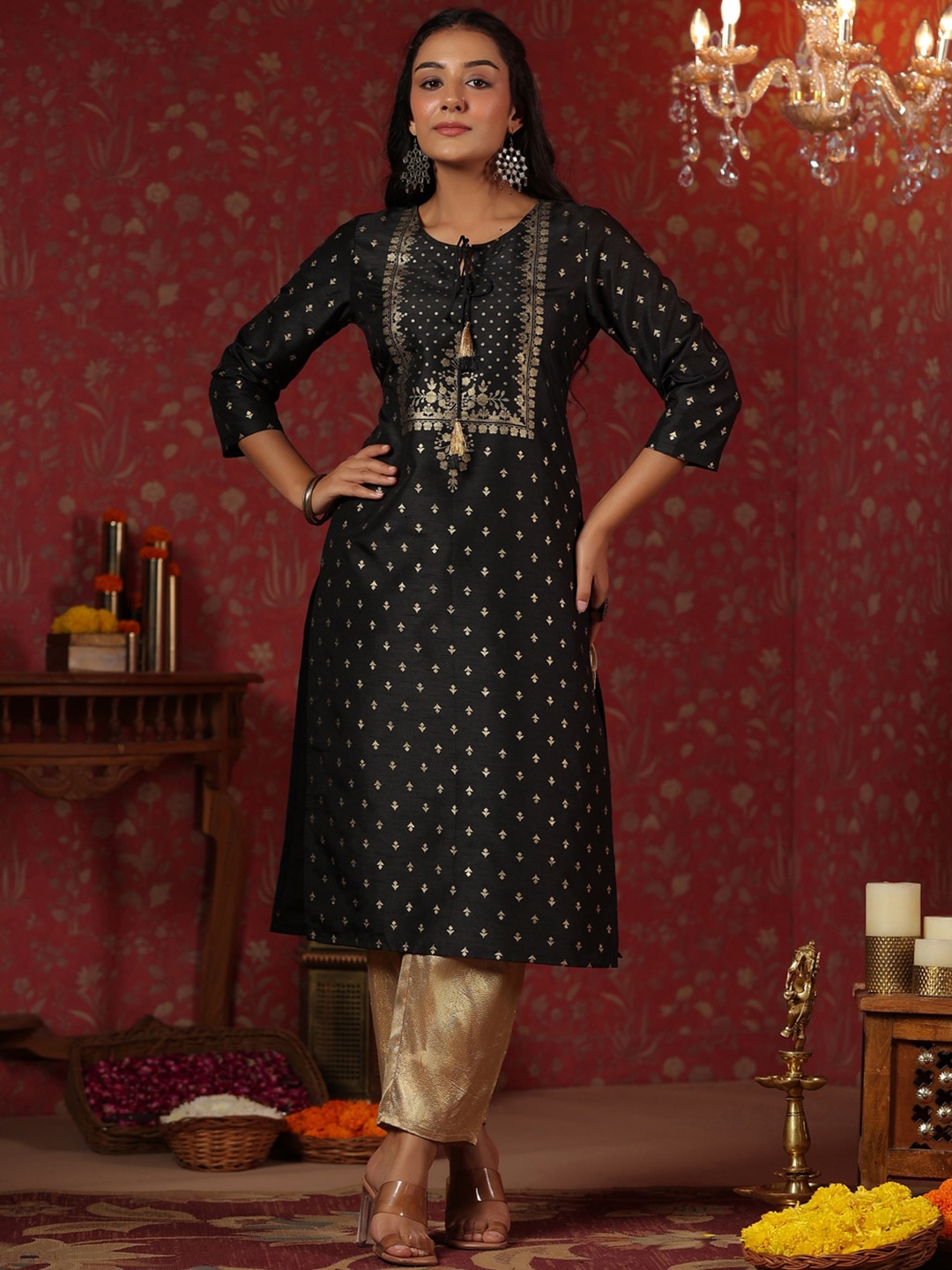 

Ishin Black Ethnic Motifs Printed Tie Up Neck Kurta