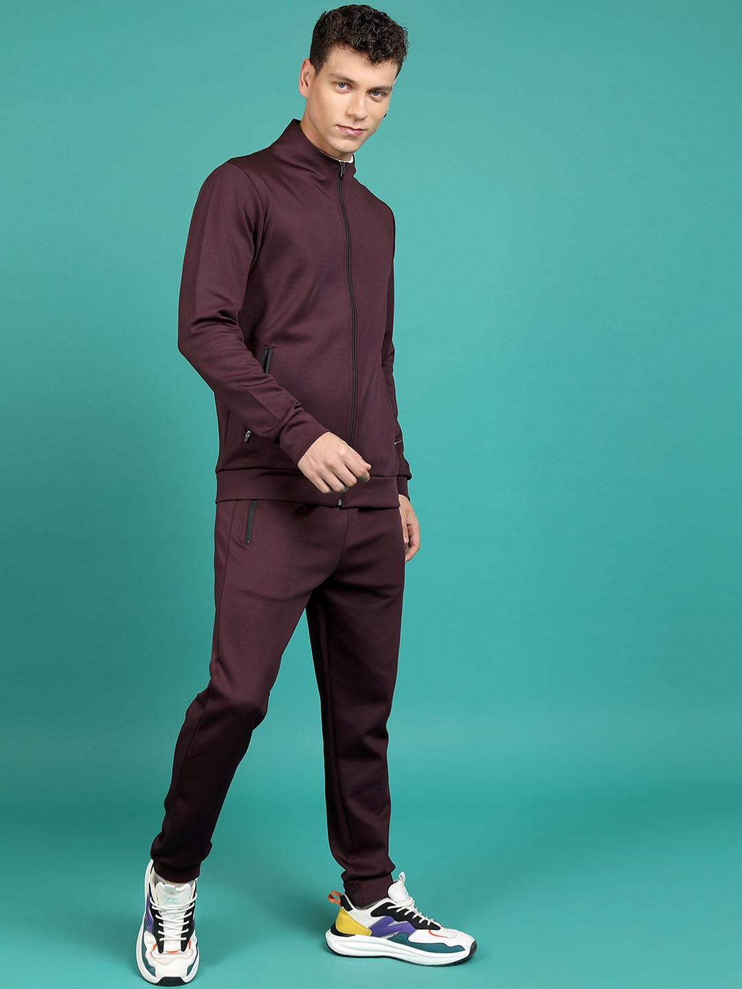 

HIGHLANDER Raglan Neck Sweatshirt With Jogger Co-Ords, Burgundy