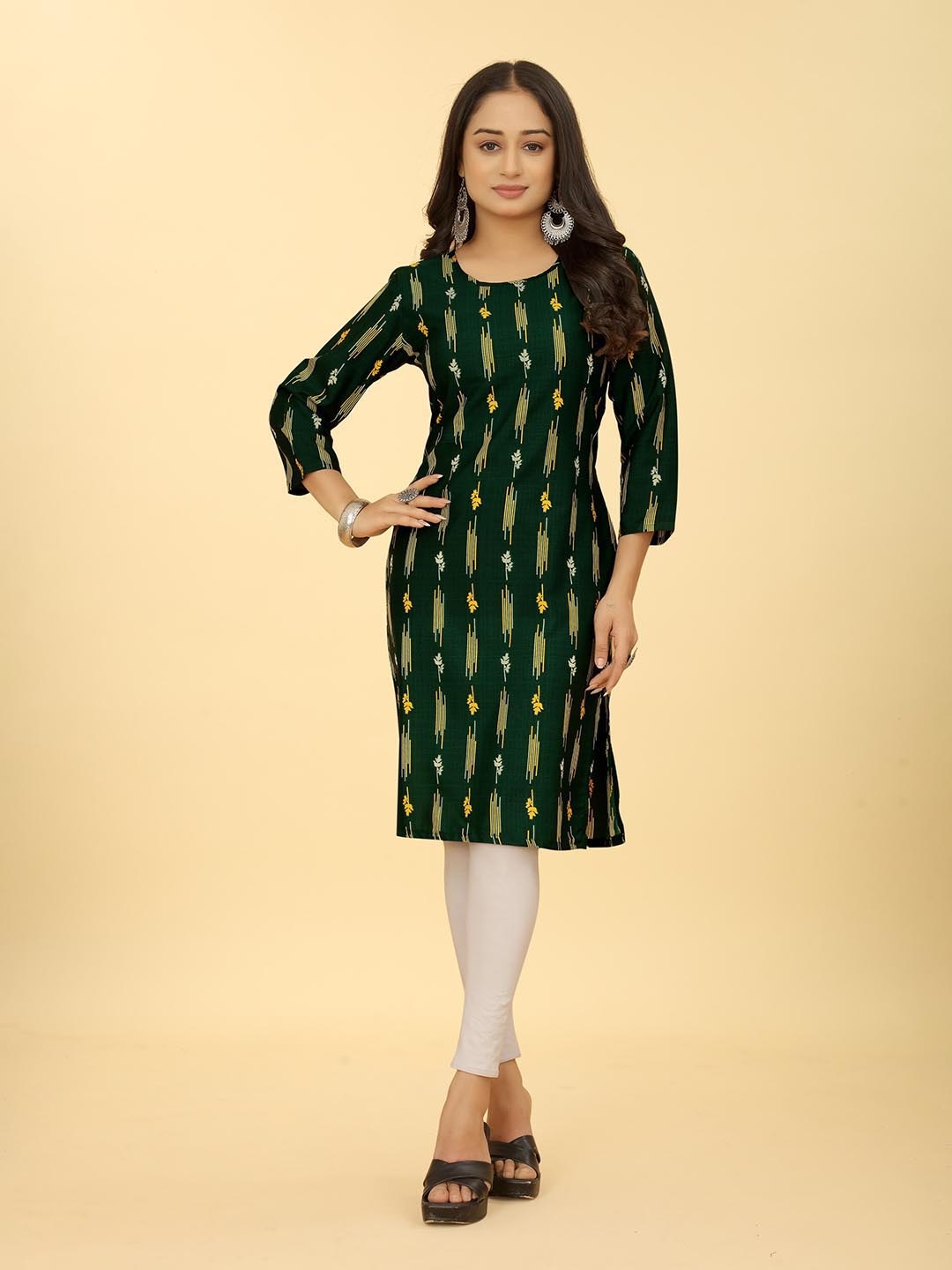 

SAKSHIPRIYA Printed Round Neck Straight Kurta, Green
