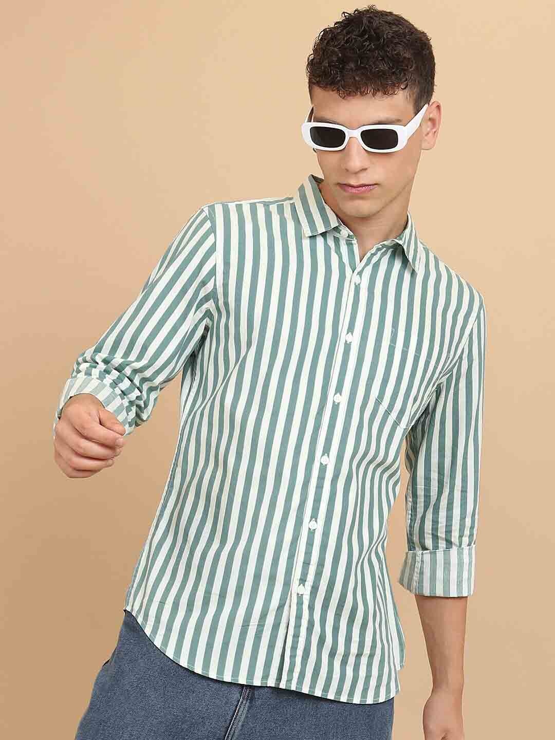 

HIGHLANDER Green Slim Fit Vertical Striped Casual Cotton Shirt