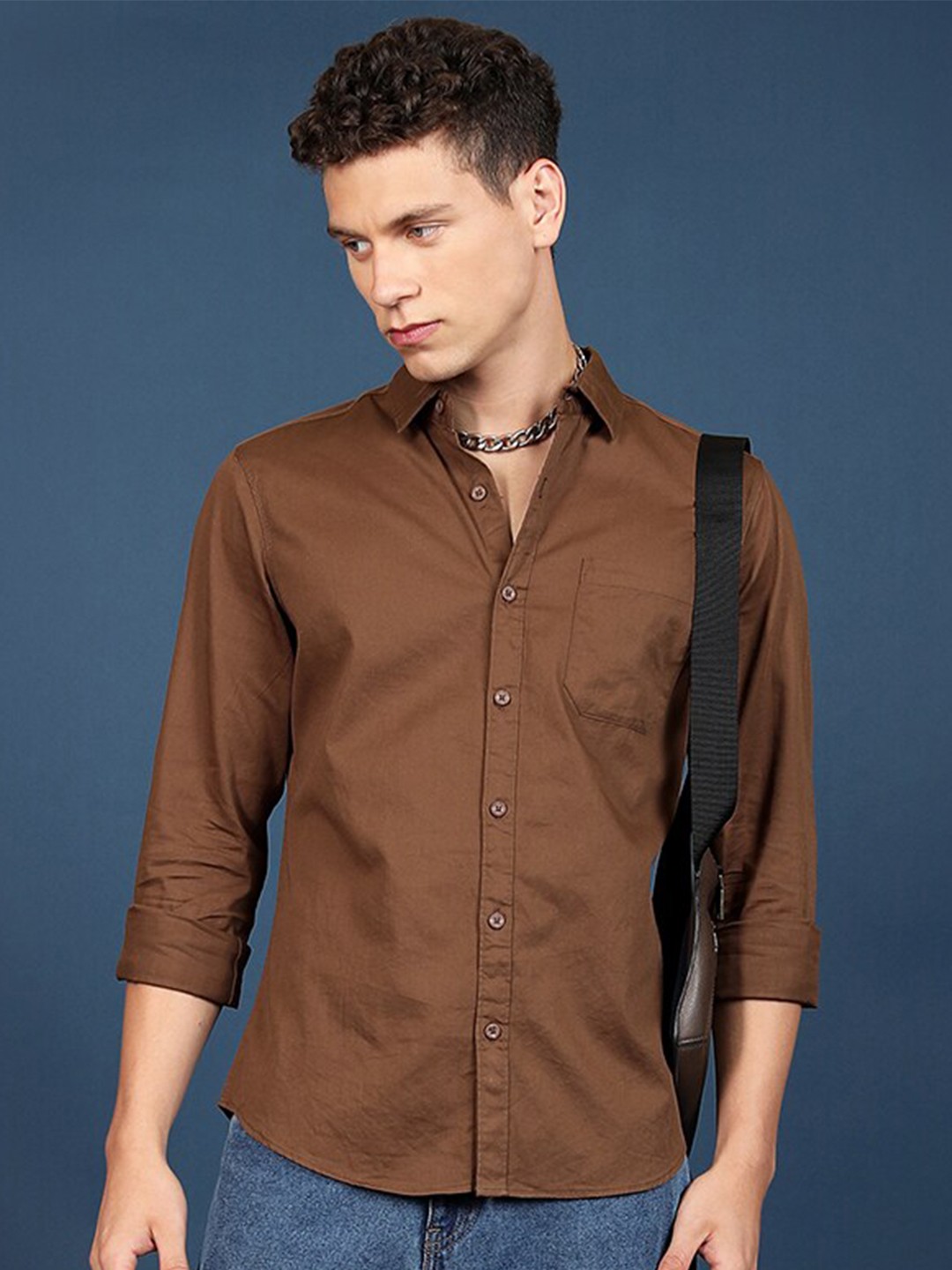 

HIGHLANDER Brown Slim Fit Cutaway Collar Cotton Casual Shirt