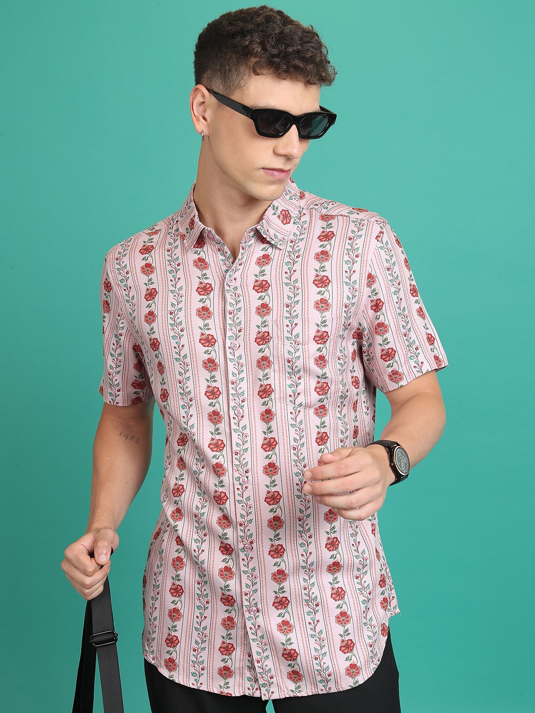 

HIGHLANDER Floral Printed Slim Fit Cotton Casual Shirt, Pink