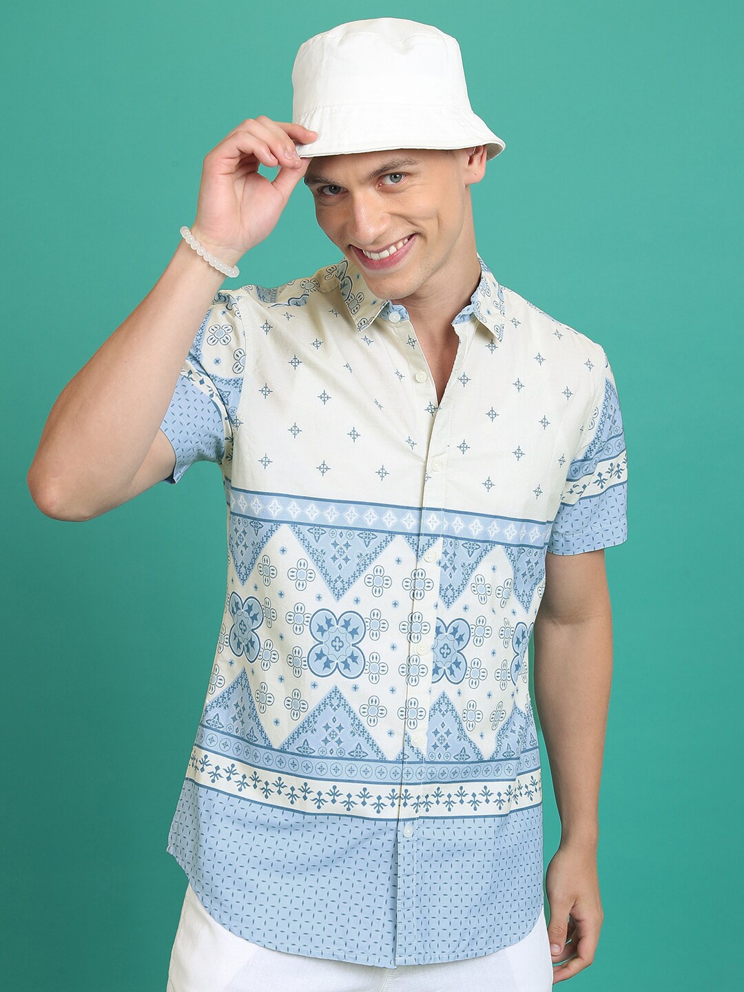 

HIGHLANDER Slim Fit Ethnic Motifs Printed Casual Shirt, Blue