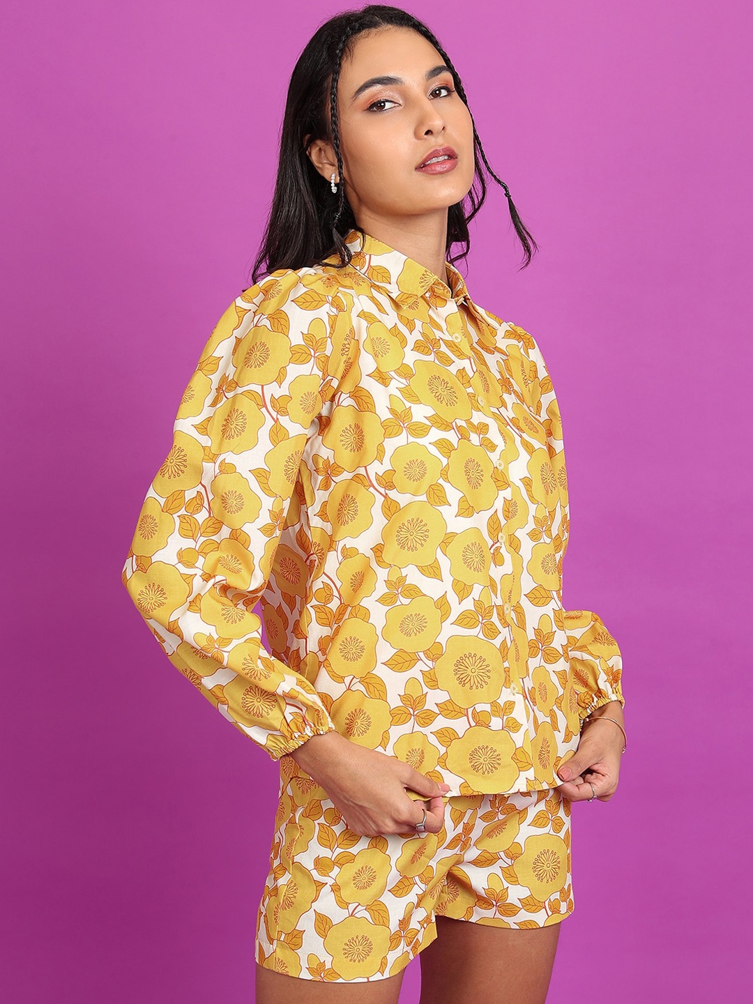 

Tokyo Talkies Yellow Floral Printed Puffed Sleeves Shirt With Shorts