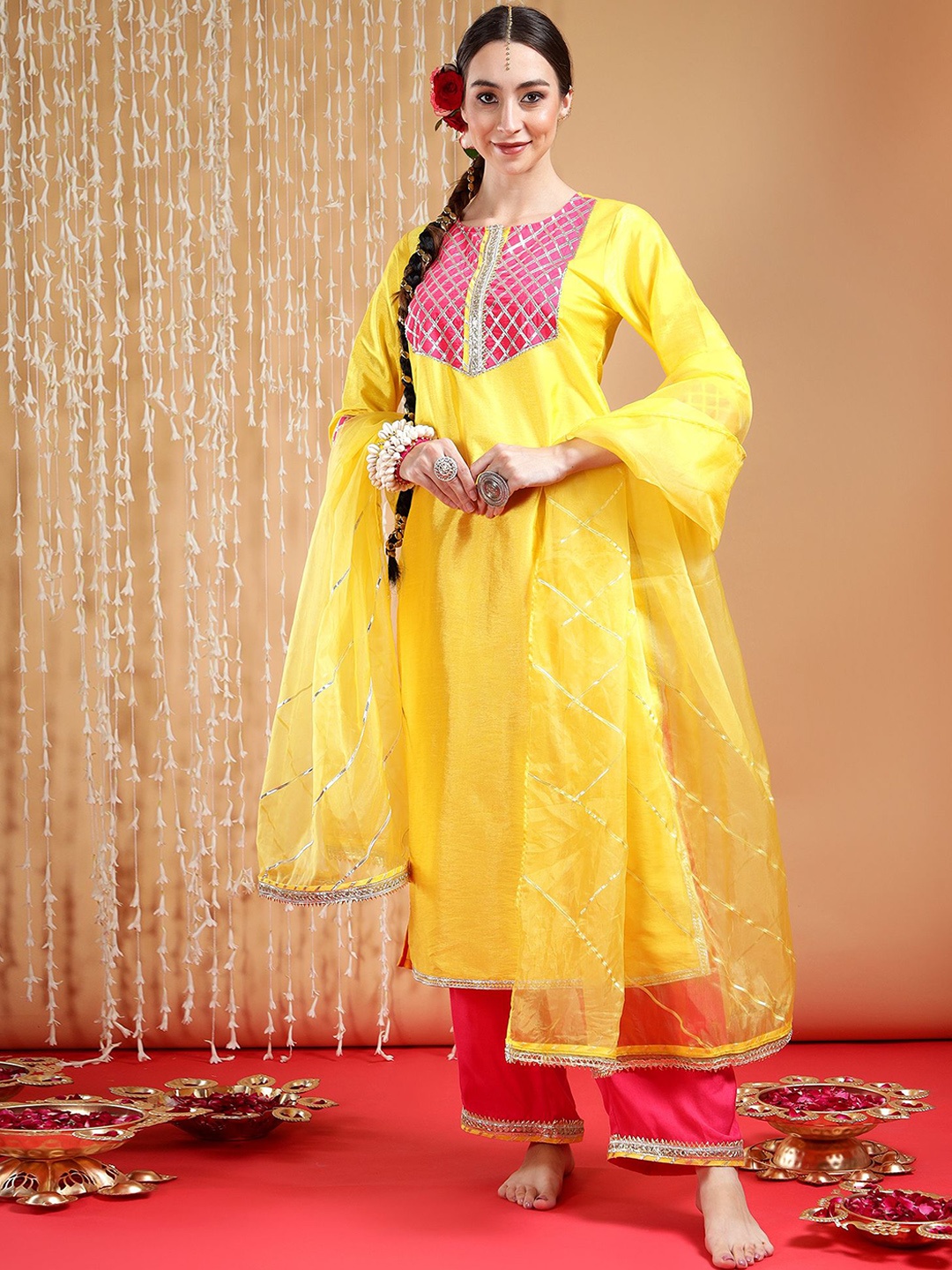 

TYAAR Yoke Design Regular Gotta Patti Kurta with Trousers & Dupatta, Yellow