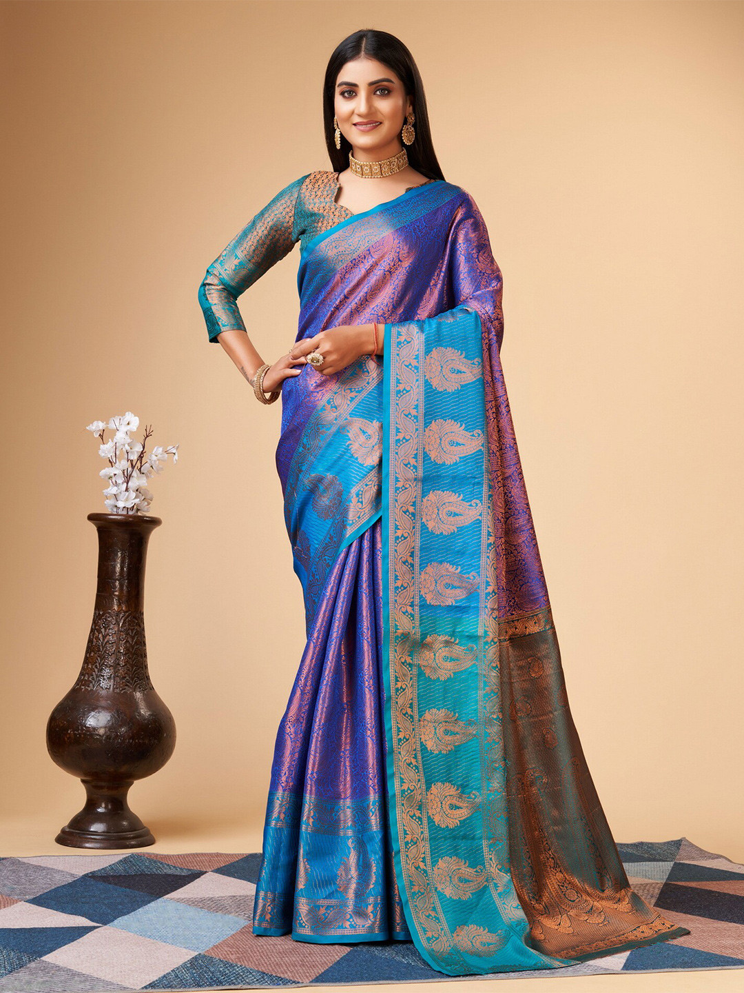 

Ekta Textiles Paisley Woven Design Zari Pure Silk Banarasi Saree, Green