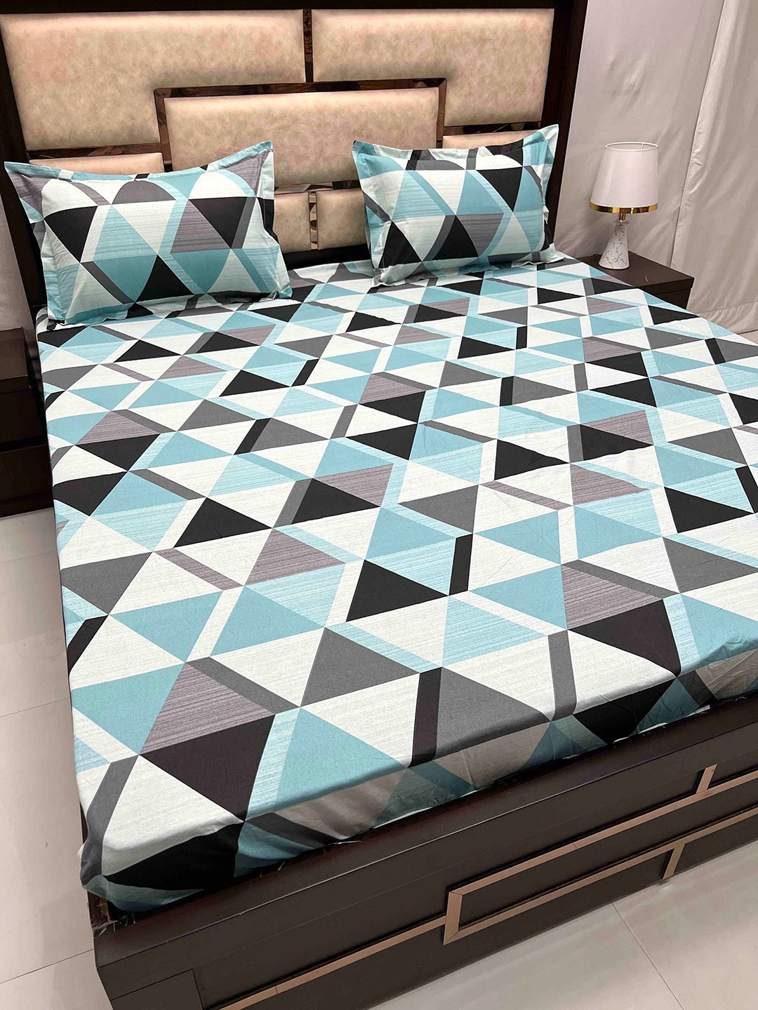 

Pure Decor Sapphire Blue Geometric Cotton 230 TC Fitted King Bedsheet with 2 Pillow Covers