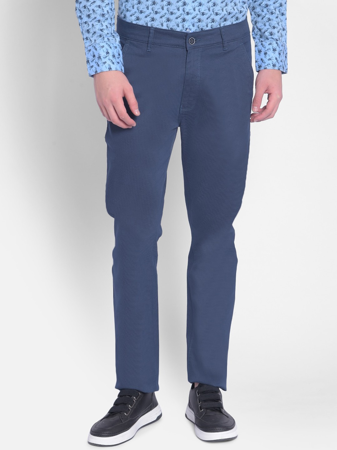 

Crimsoune Club Men Slim Fit Mid Rise Plain Cotton Trousers, Navy blue