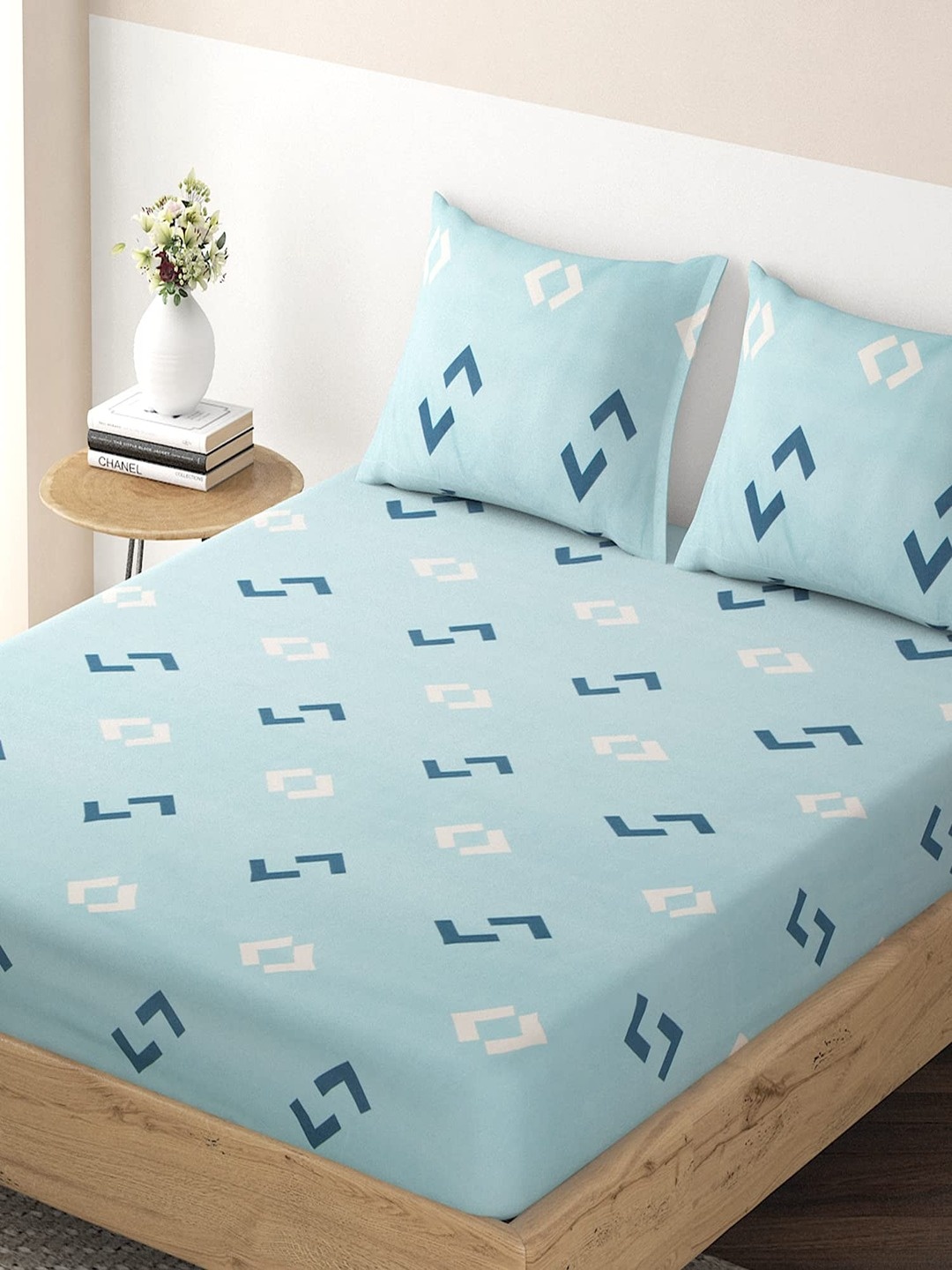 

HOKIPO Geometric Print 135 GSM Fitted King Bedsheet with 2 Pillow Covers, Blue