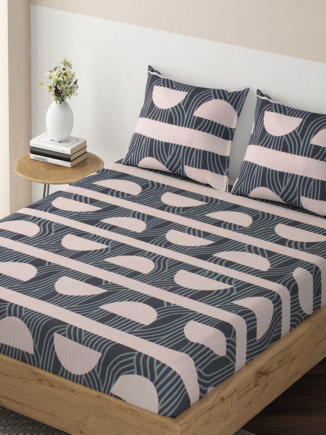 

HOKIPO Grey & Pink Geometric 135 GSM Single Bedsheet with 1 Pillow Cover