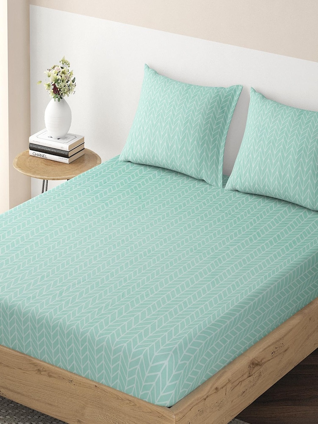 

HOKIPO Geometric 135 GSM Fitted Queen Bedsheet & 2 Pillow Covers, Green