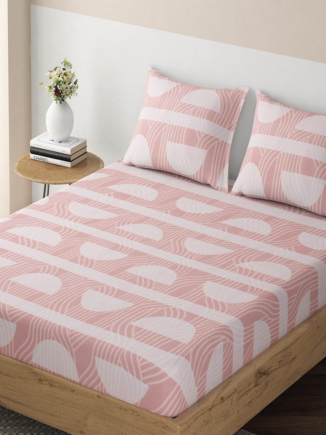 

HOKIPO Geometric 135 GSM Microfiber Fitted King Bedsheet & 2 Pillow Covers, Pink