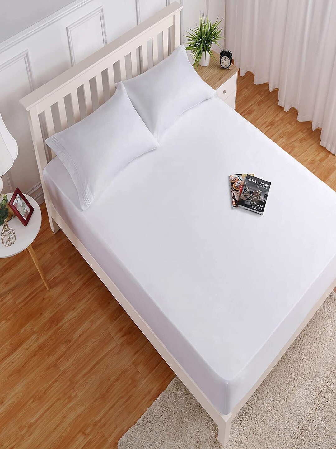 

HOKIPO White Microfiber 180 TC Fitted Queen Bedsheet With 2 Pillow Covers