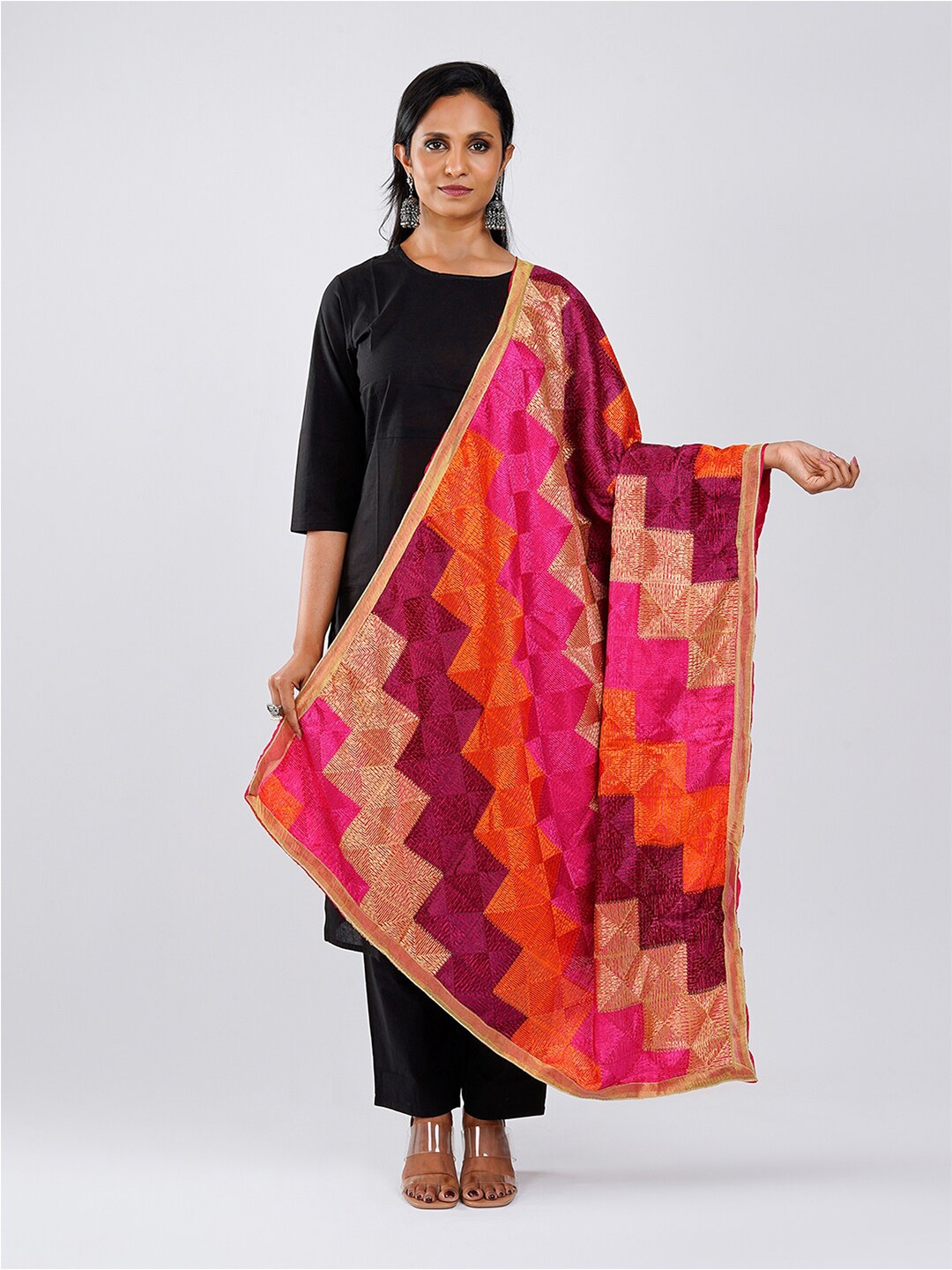 

TEEJH Ethnic Motifs Embroidered Phulkari Dupatta, Pink