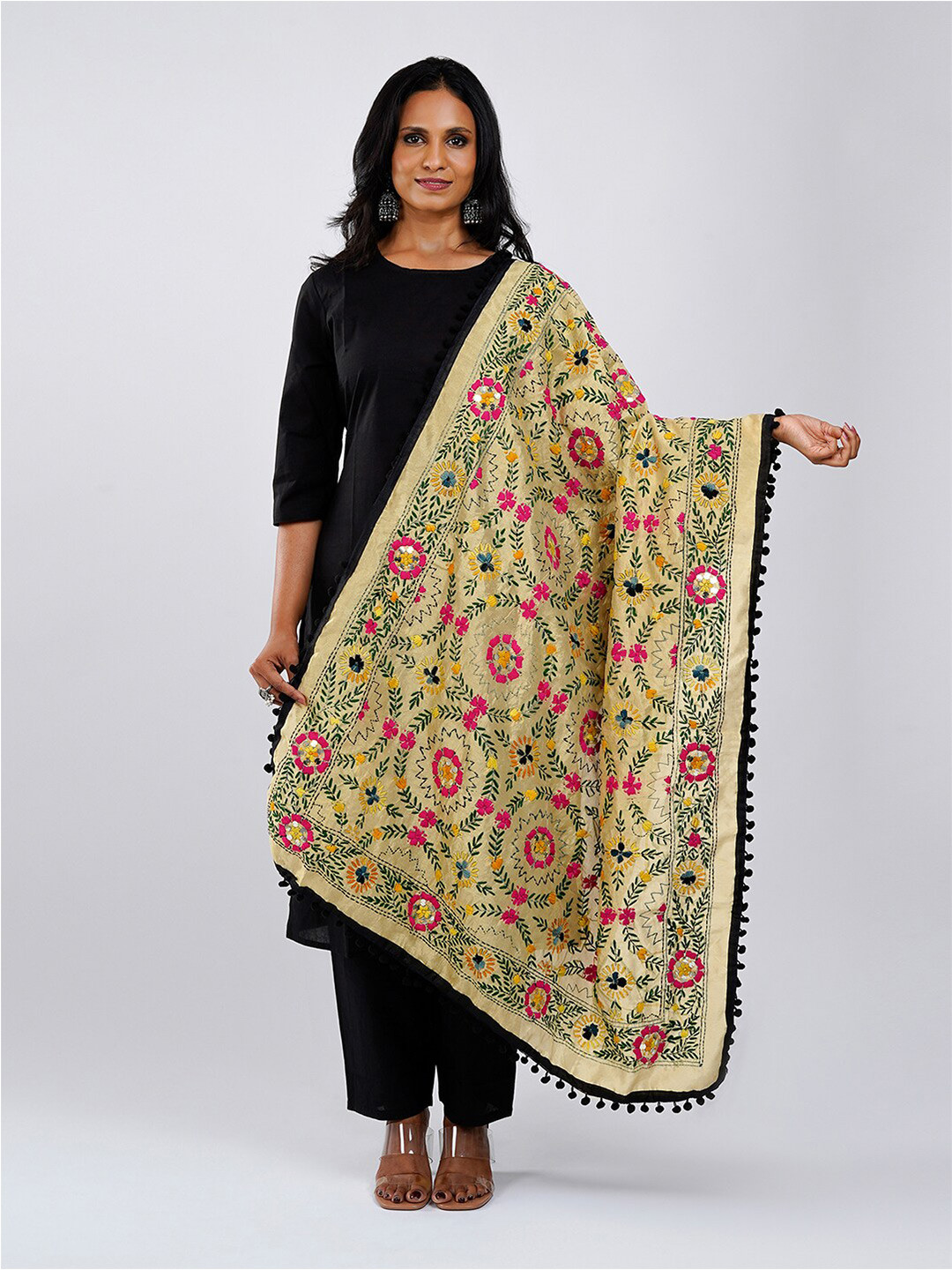 

TEEJH Ethnic Motifs Embroidered Cotton Silk Thread Work Dupatta, Beige